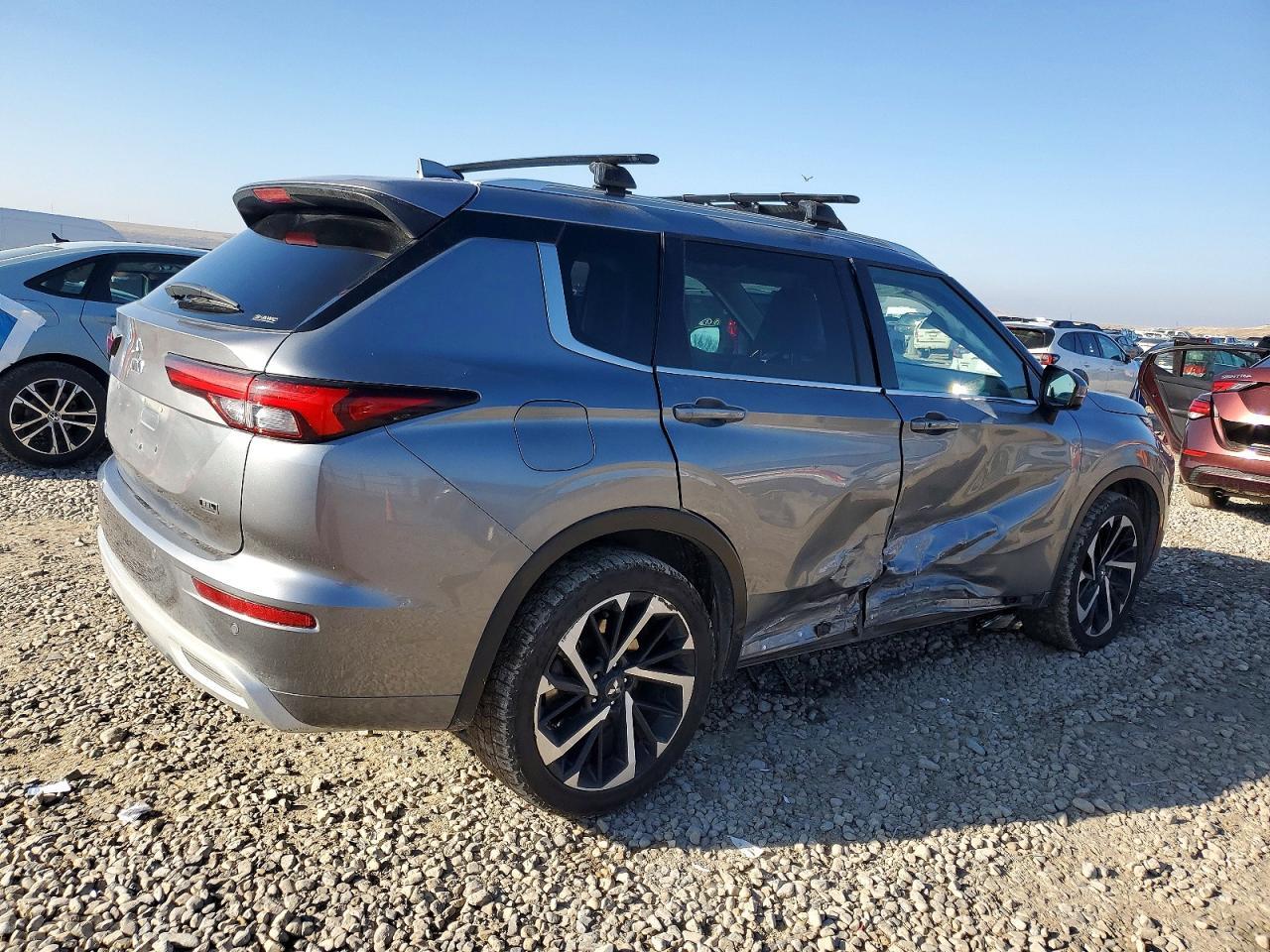 2022 MITSUBISHI outlander