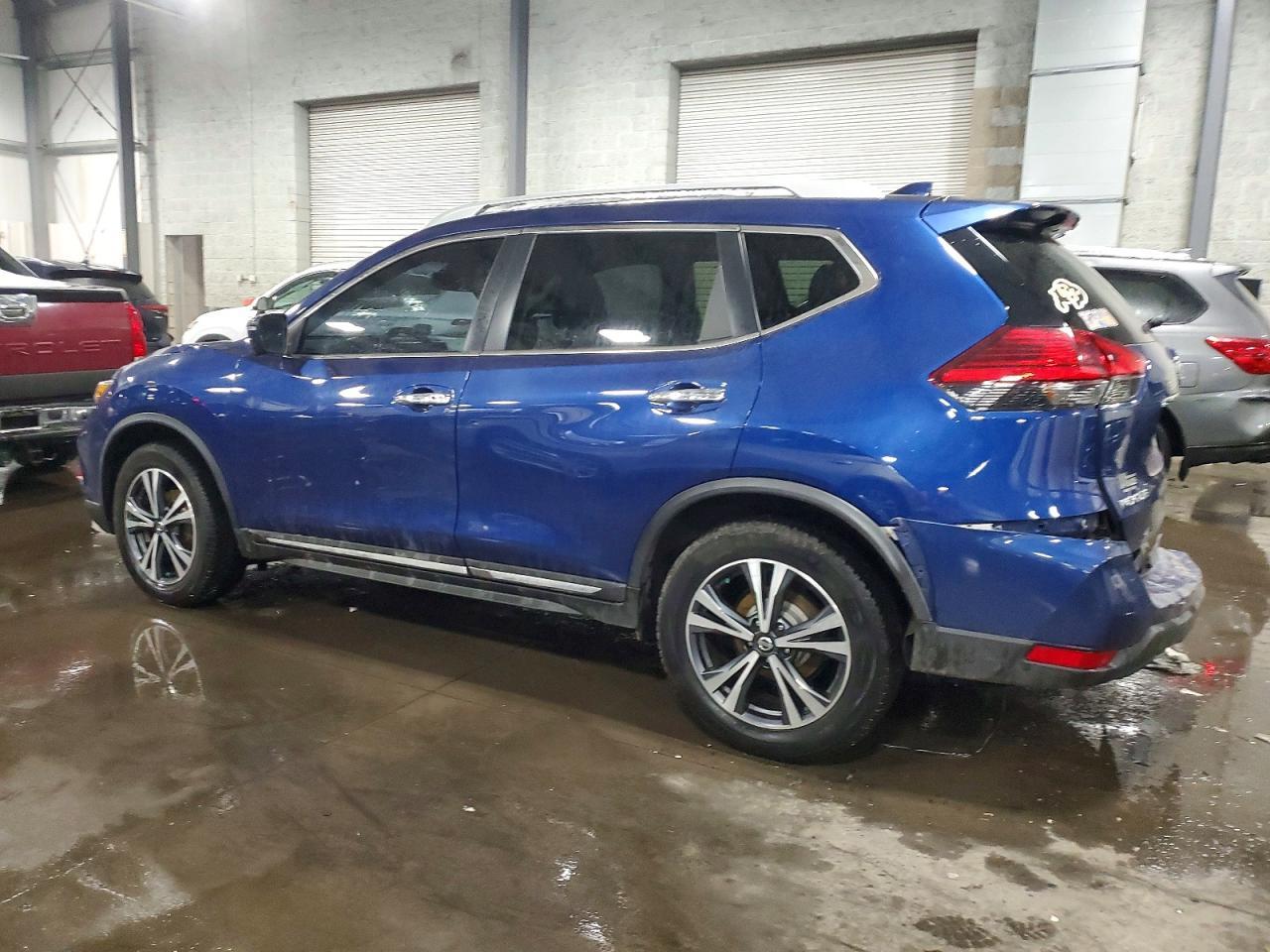 2017 NISSAN ROGUE