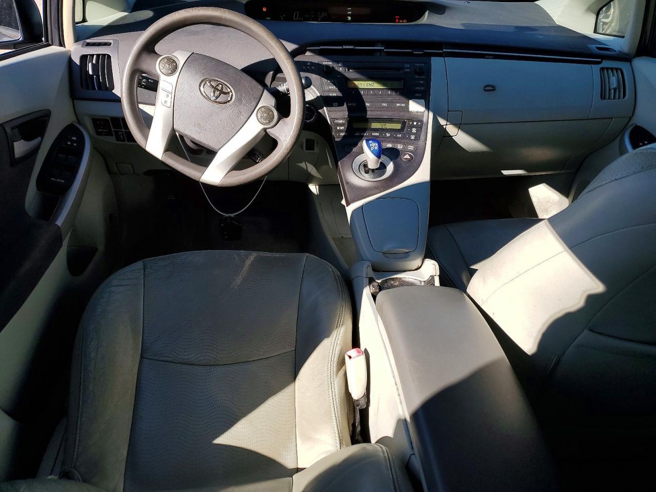 2011 TOYOTA PRIUS