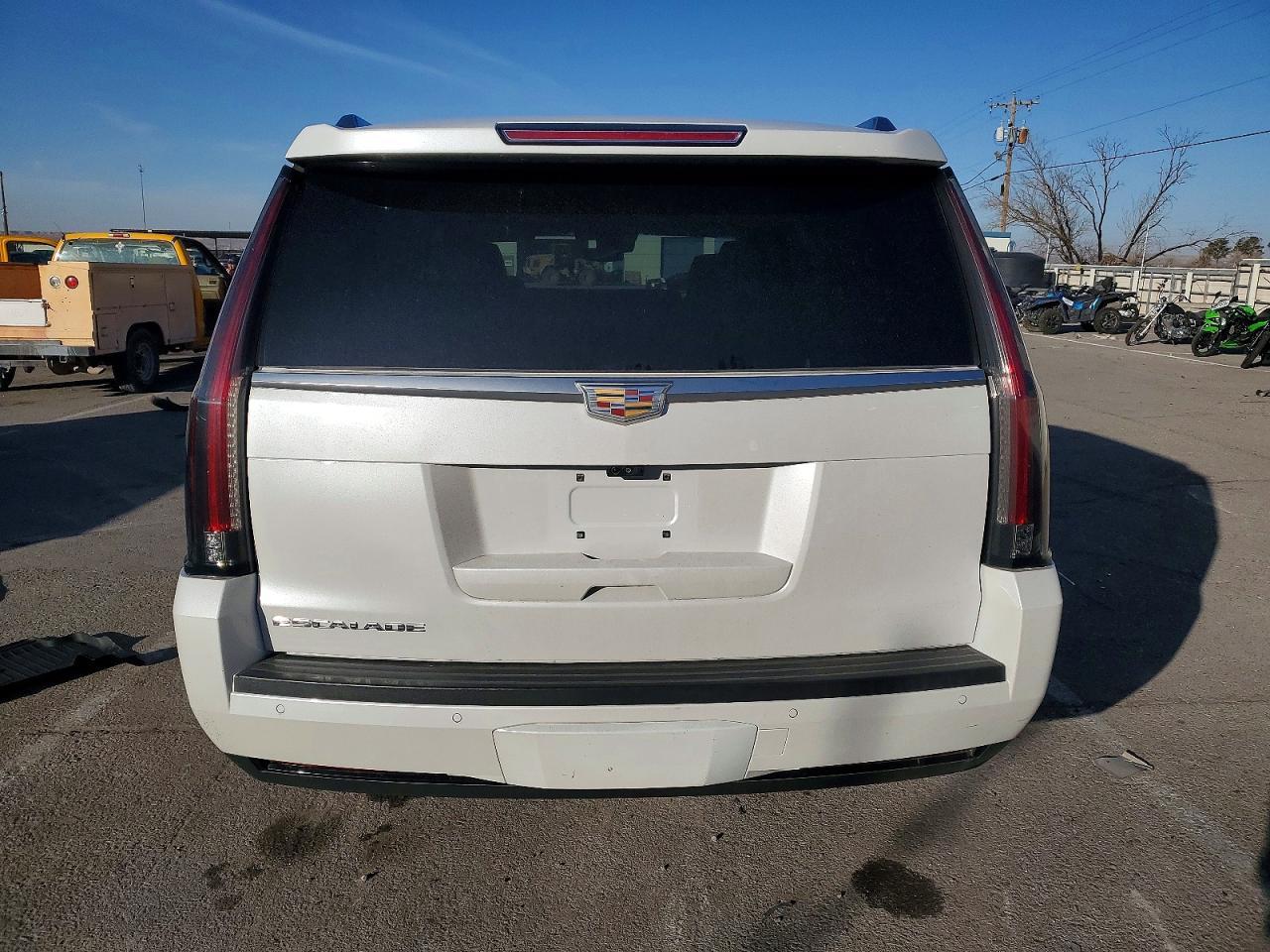 2018 CADILLAC ESCALADE