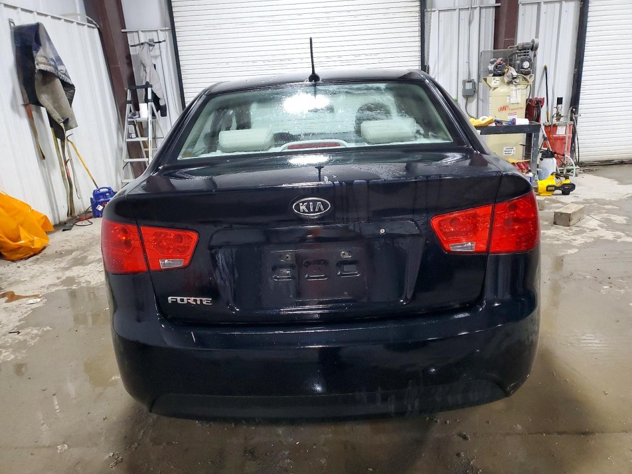 2010 KIA FORTE