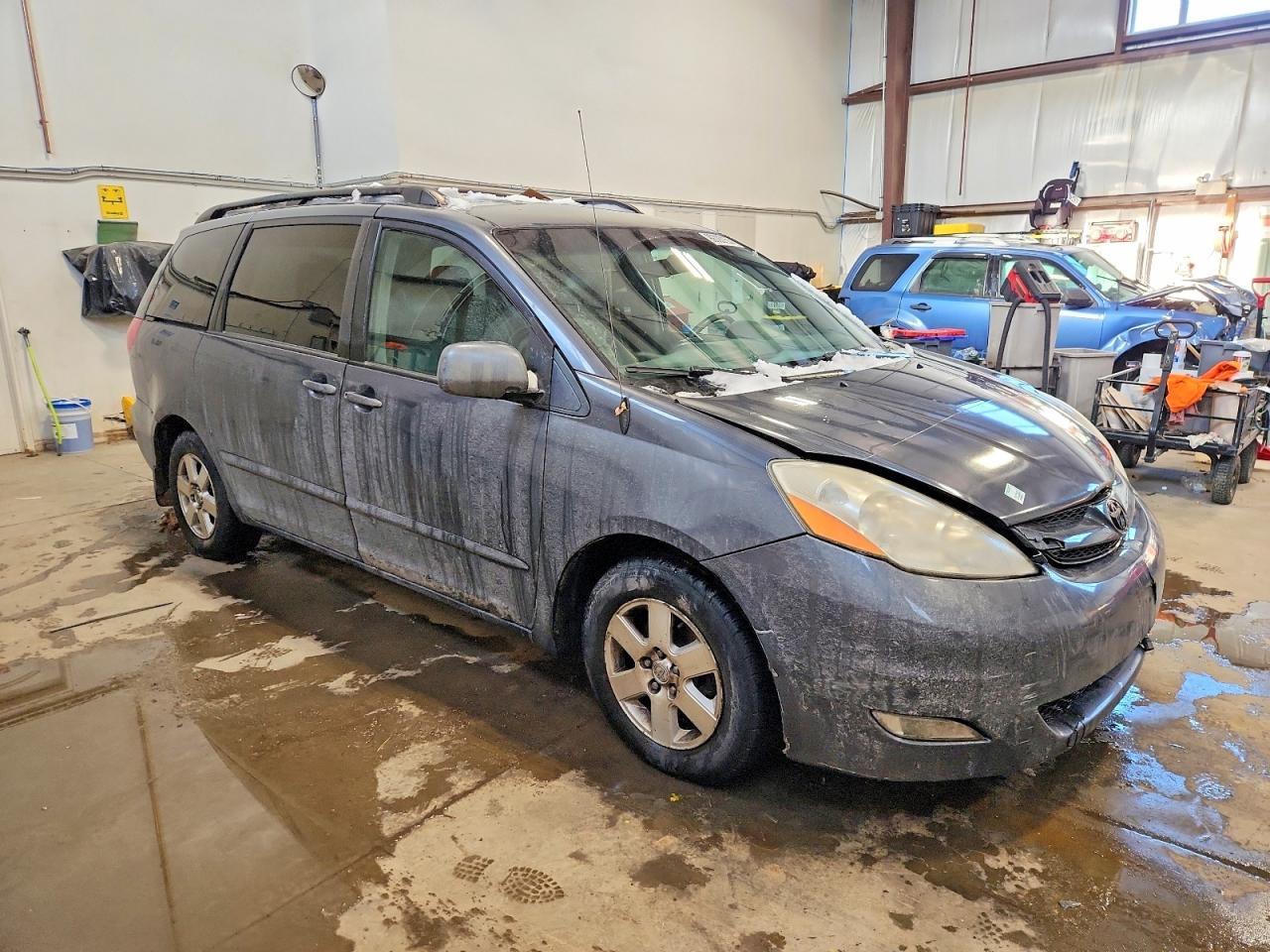 2007 TOYOTA SIENNA