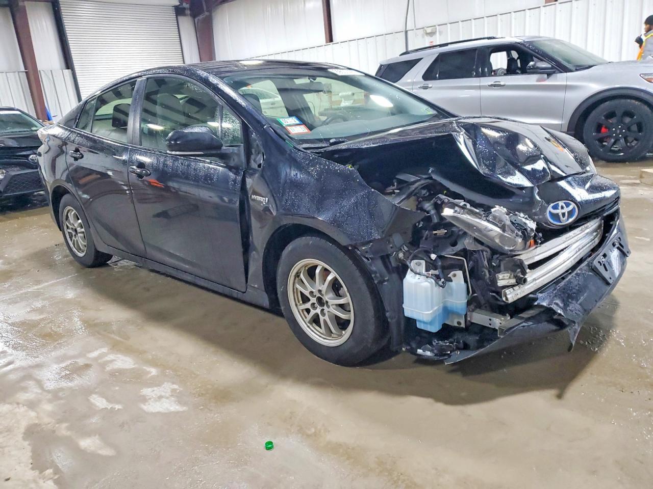 2016 TOYOTA PRIUS
