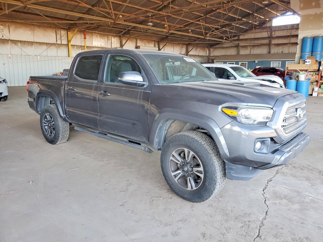 2016 TOYOTA TACOMA