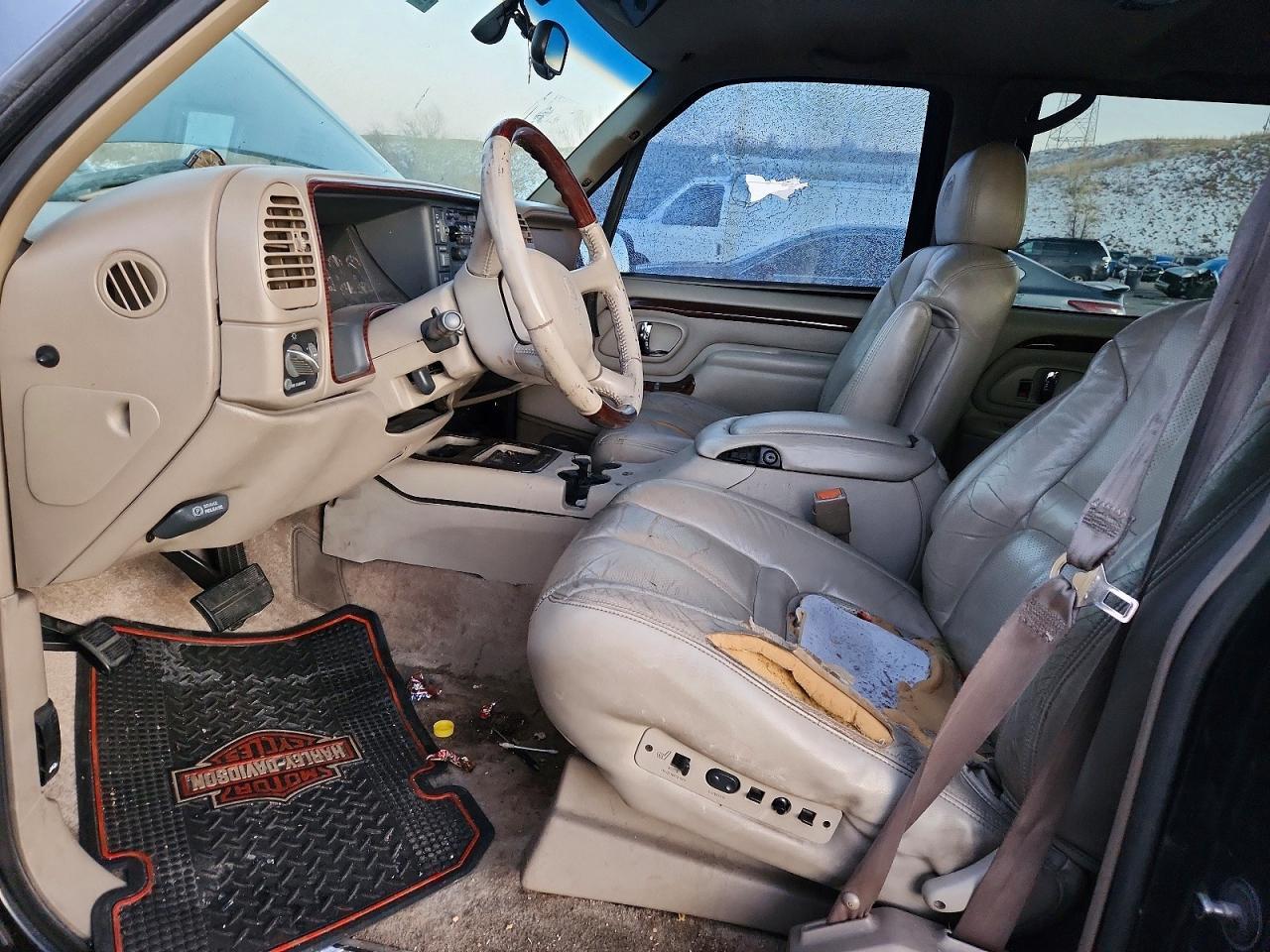 1999 CADILLAC ESCALADE