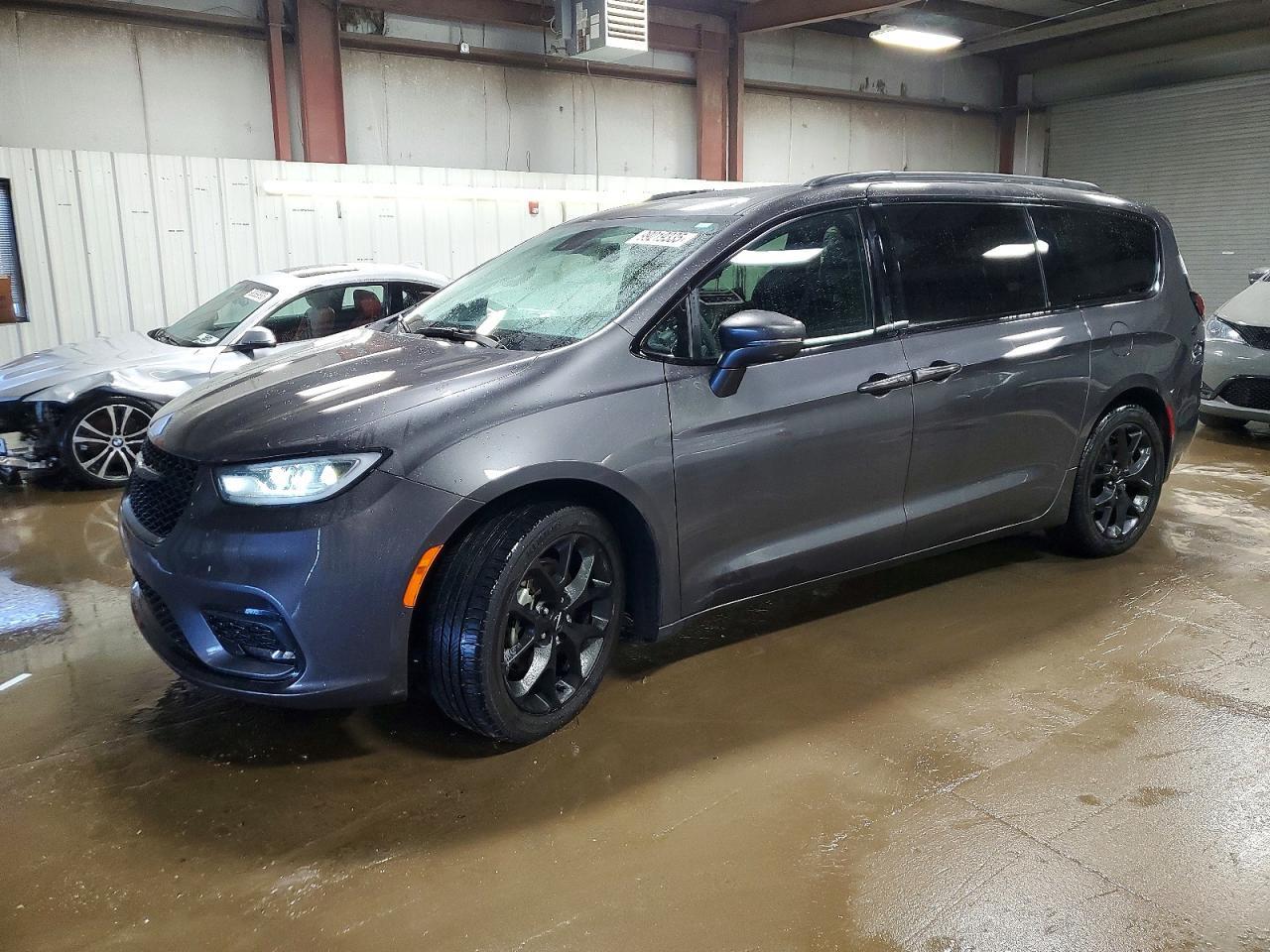 2022 CHRYSLER Pacifica