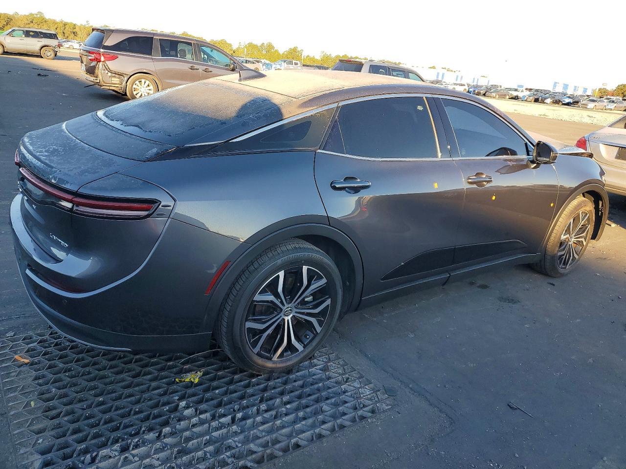 2023 TOYOTA Crown