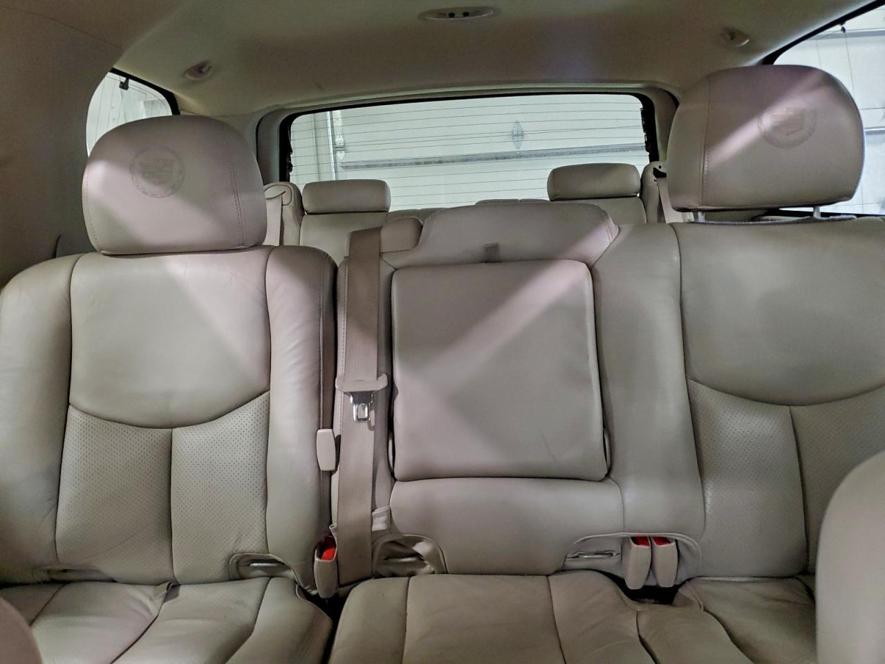 2003 CADILLAC ESCALADE