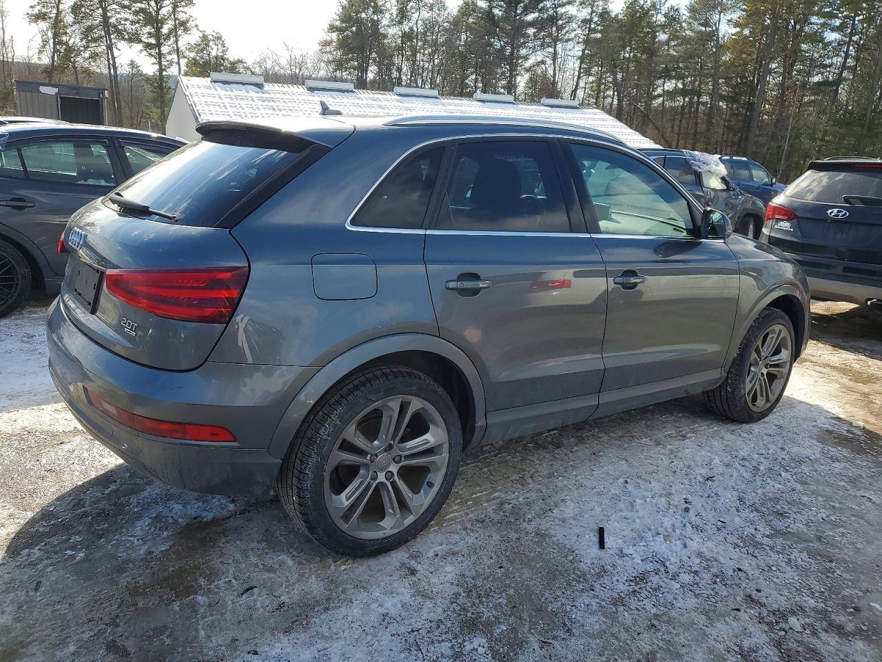 2015 AUDI Q3