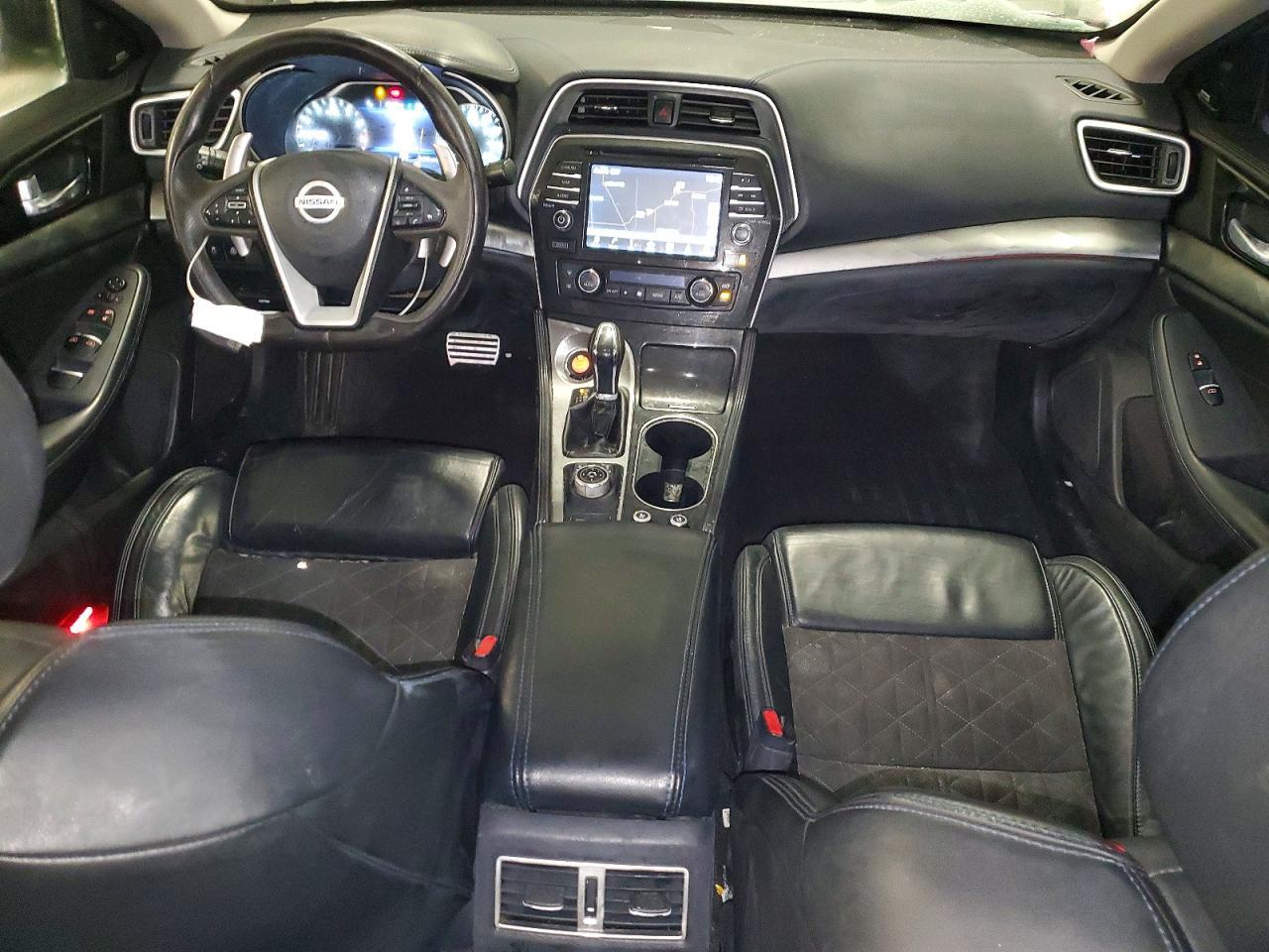 2017 NISSAN Maxima
