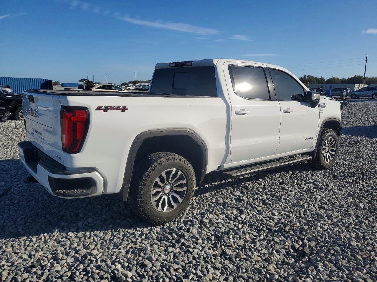 2023 GMC Sierra