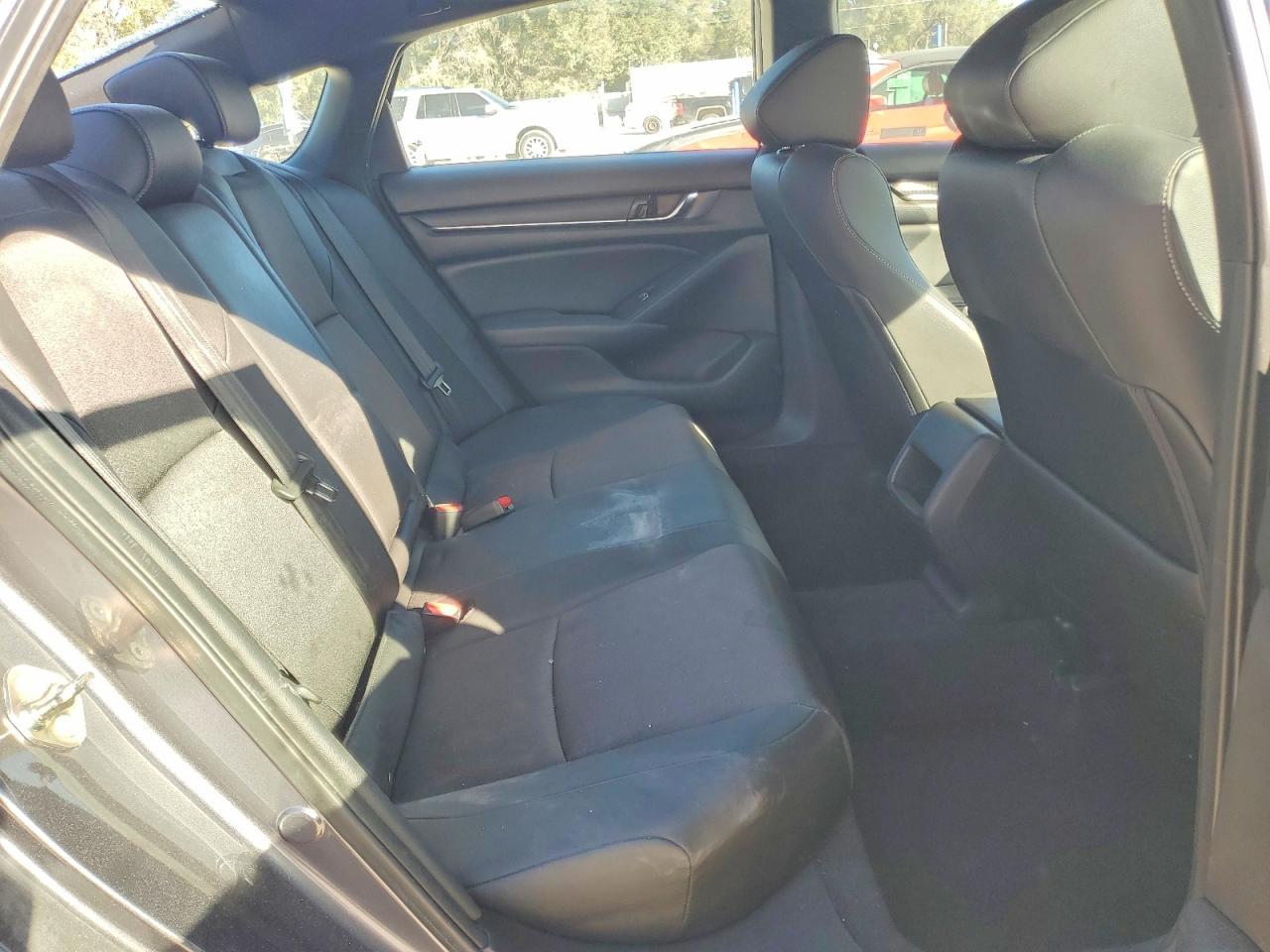 2019 HONDA ACCORD