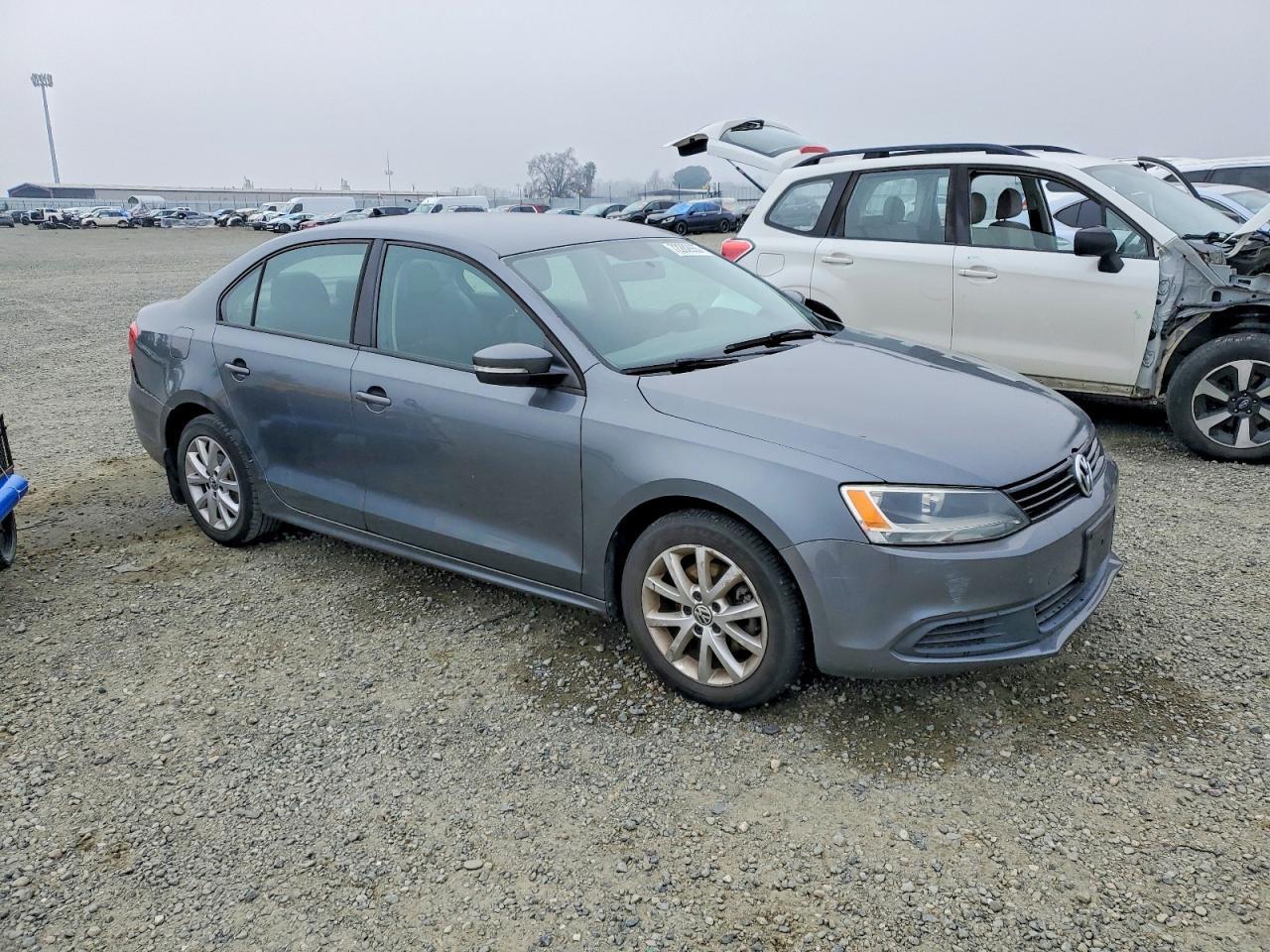 2011 VOLKSWAGEN JETTA
