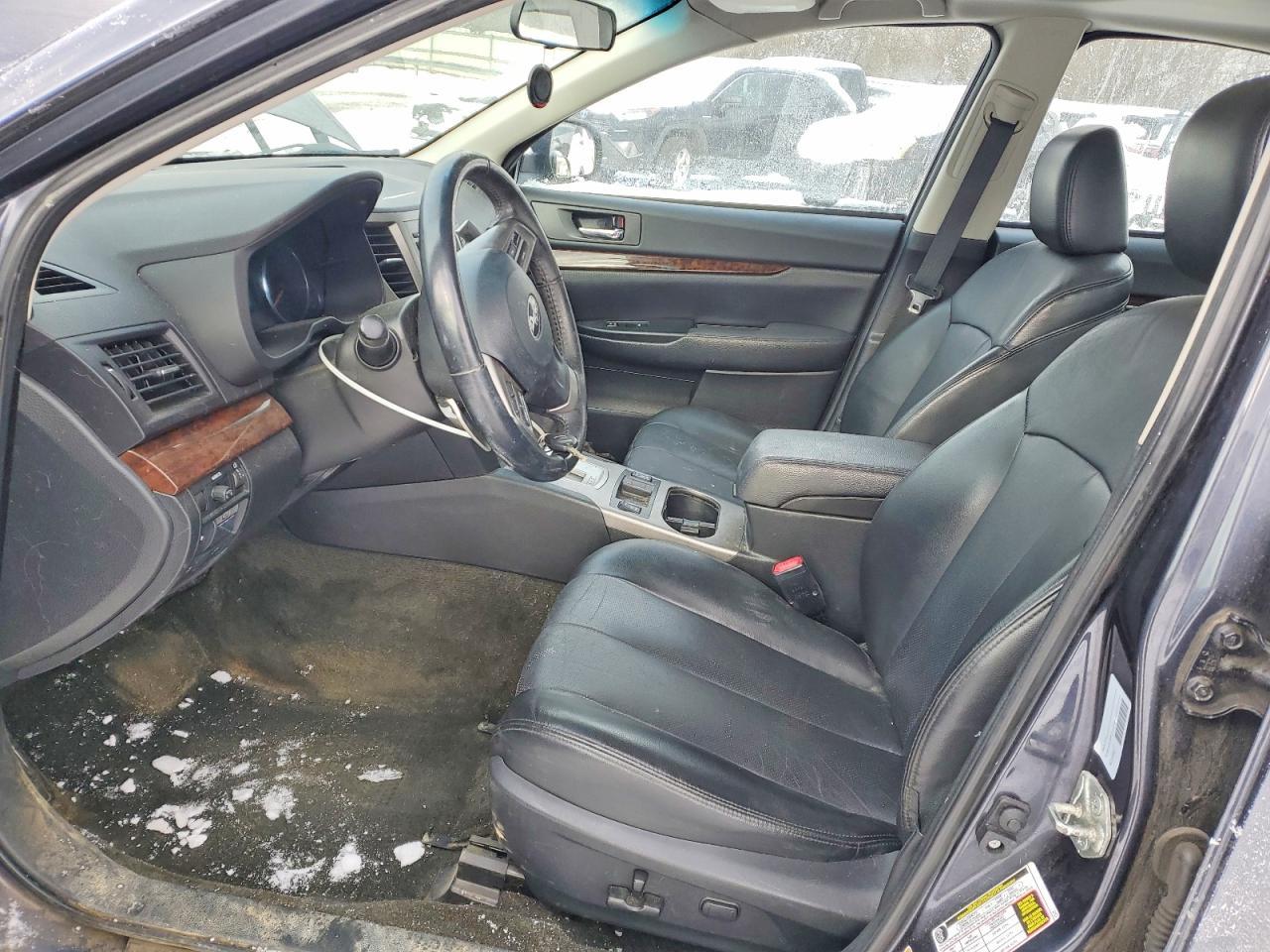 2013 SUBARU Legacy