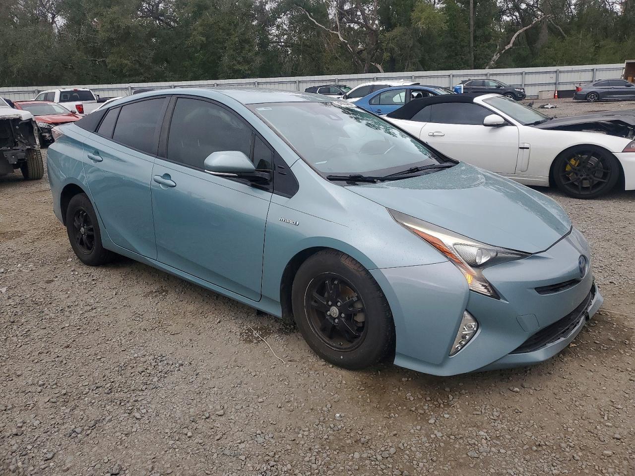 2017 TOYOTA PRIUS