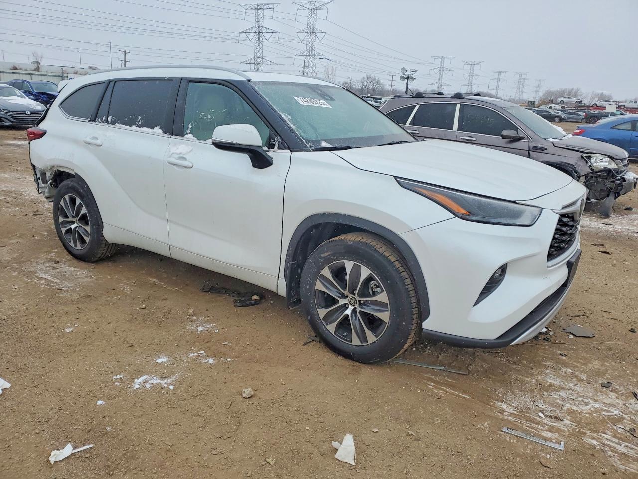 2022 TOYOTA HIGHLANDER