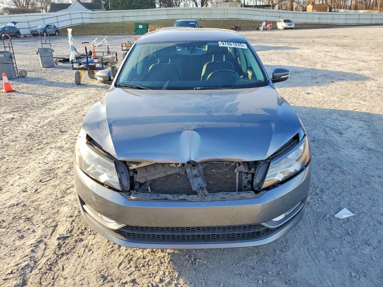 2015 VOLKSWAGEN Passat