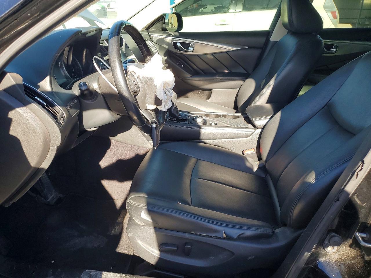 2015 INFINITI Q50