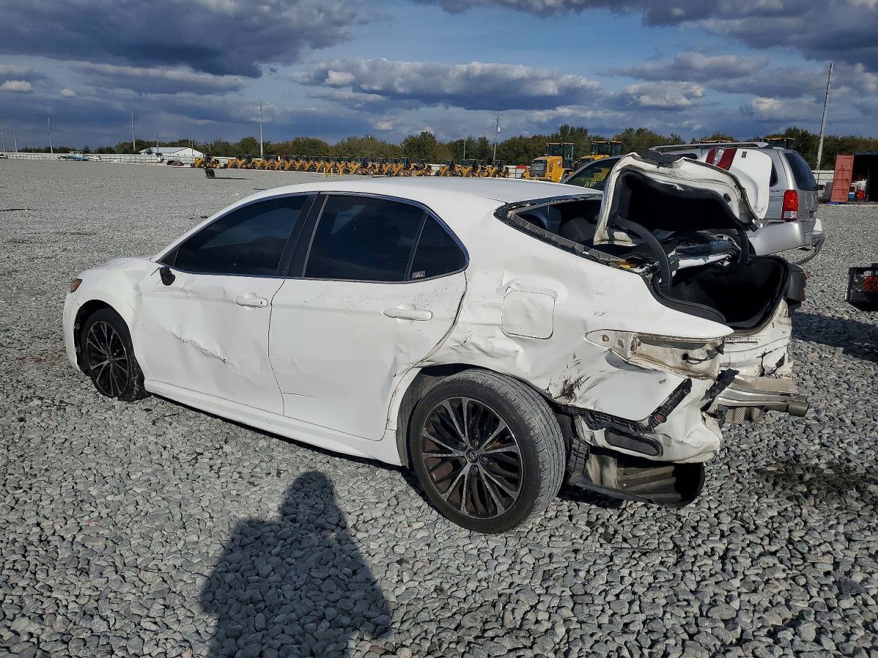 2018 TOYOTA CAMRY