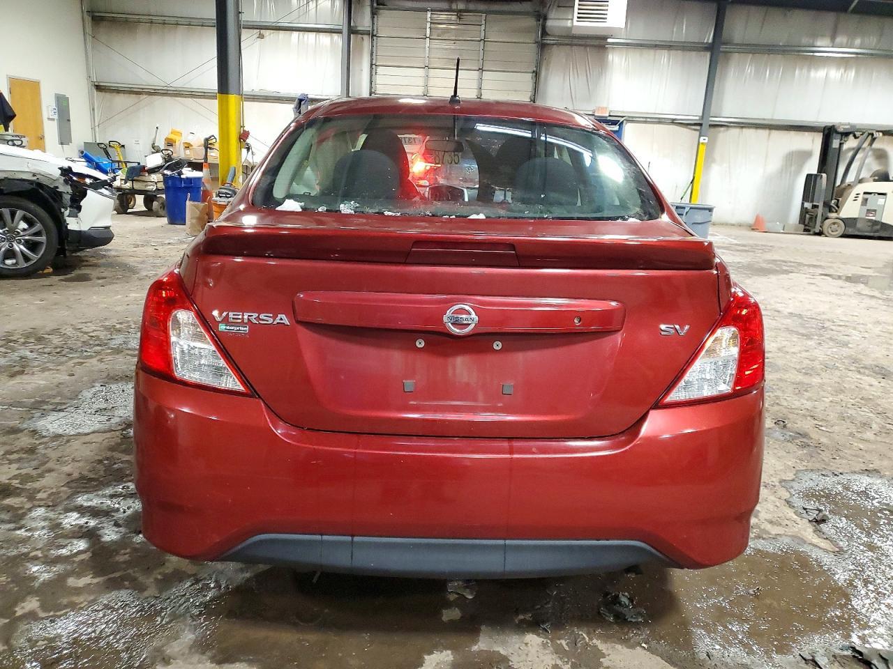 2017 NISSAN VERSA