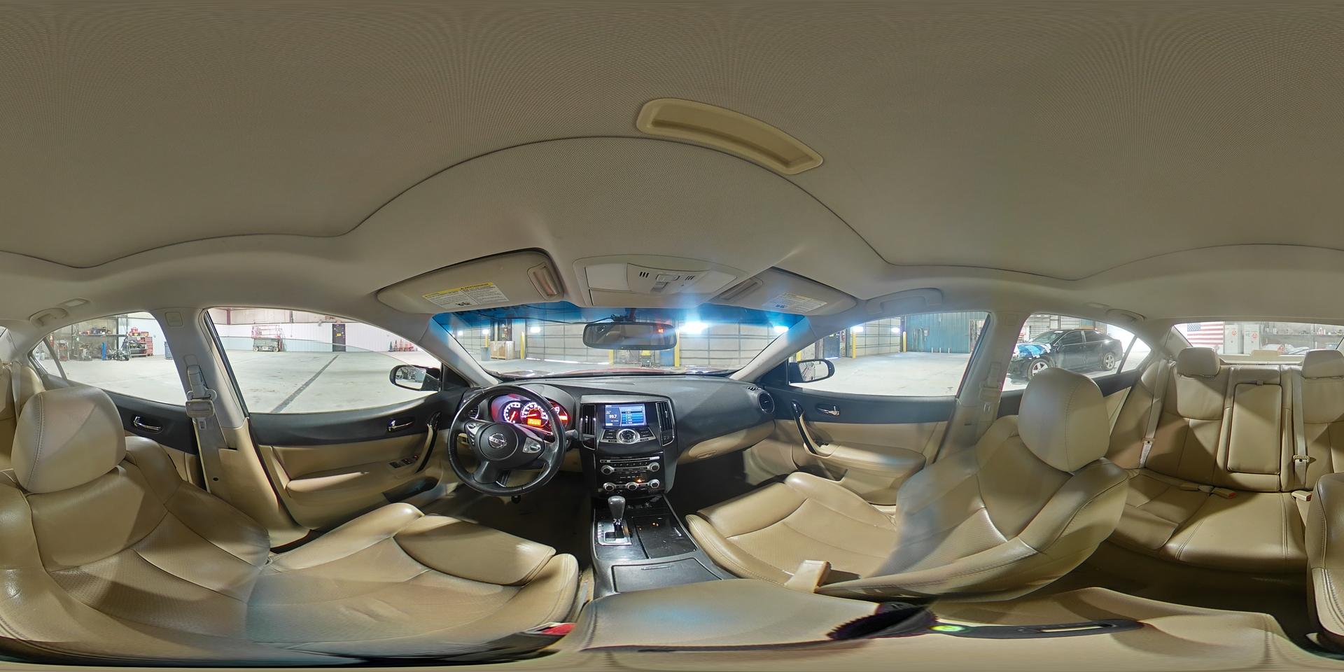 2010 NISSAN Maxima