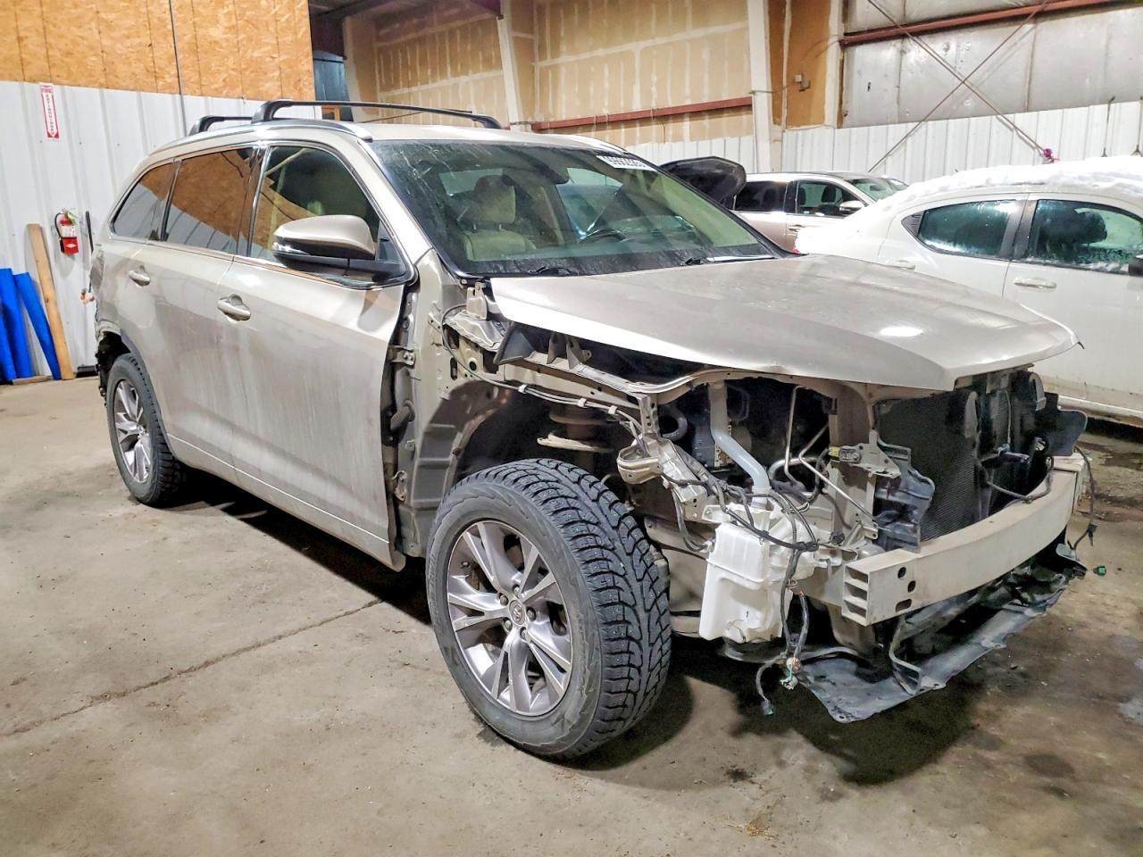 2015 TOYOTA HIGHLANDER