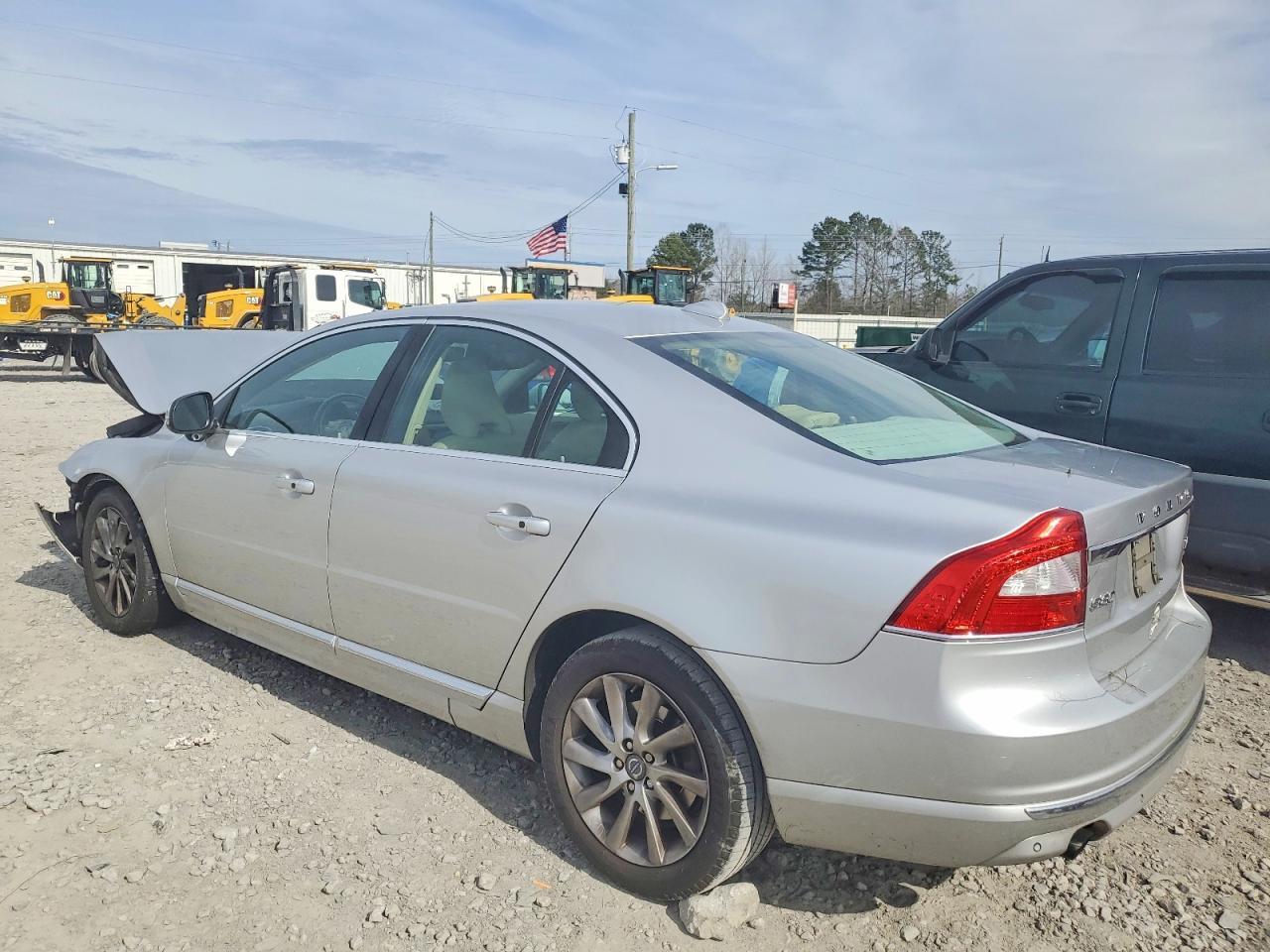 2015 VOLVO S80