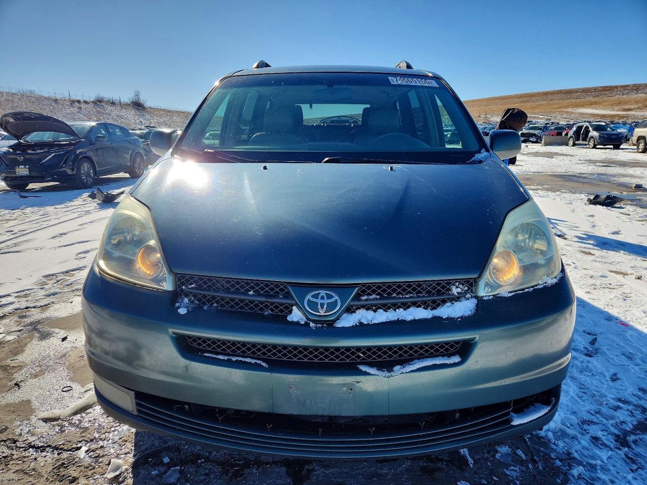 2004 TOYOTA SIENNA