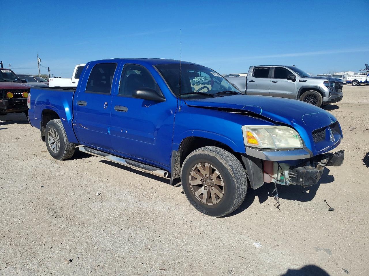 2007 MITSUBISHI Raider