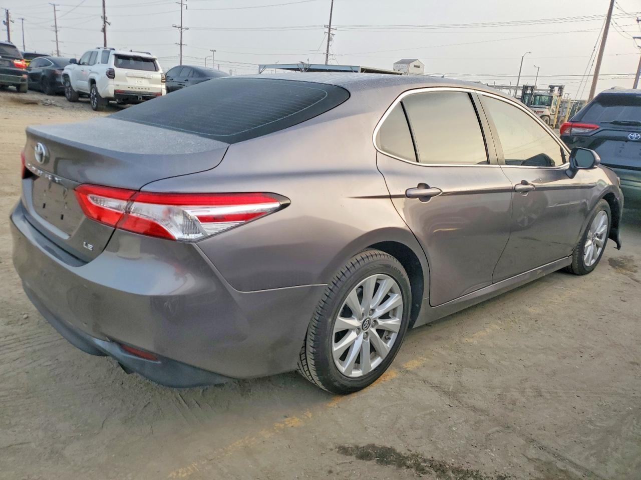 2018 TOYOTA CAMRY