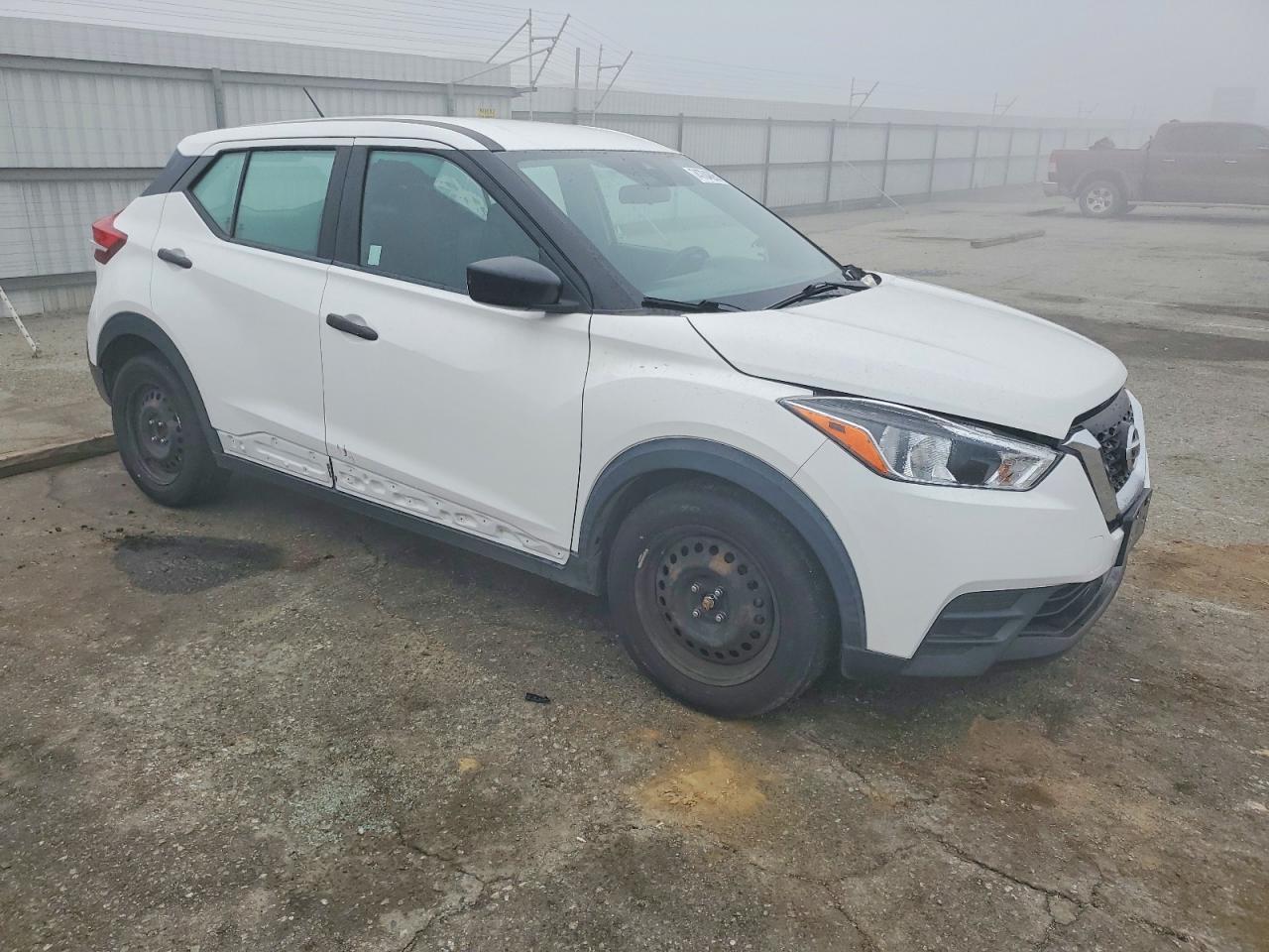 2020 NISSAN KICKS