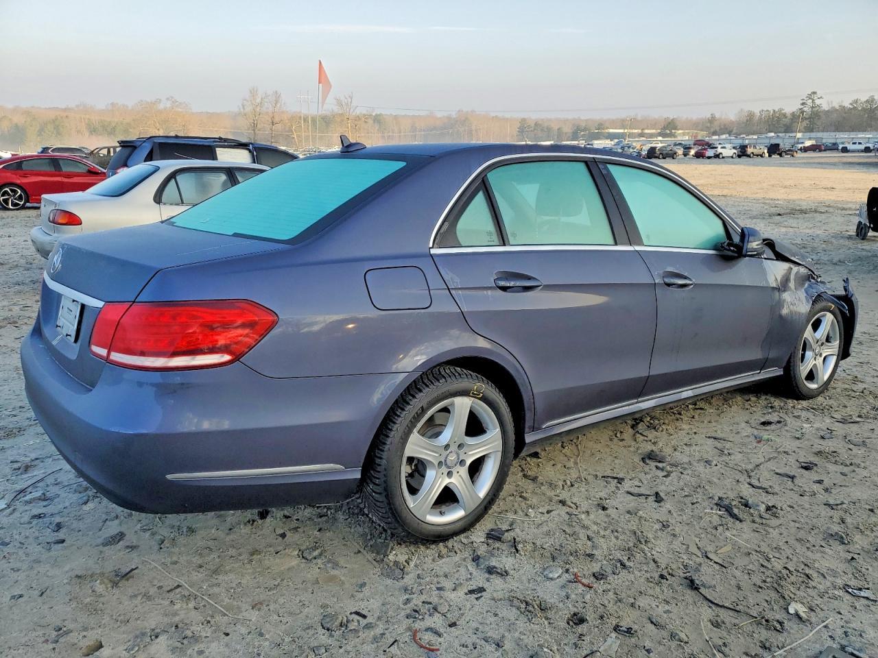2014 MERCEDES-BENZ E-Class
