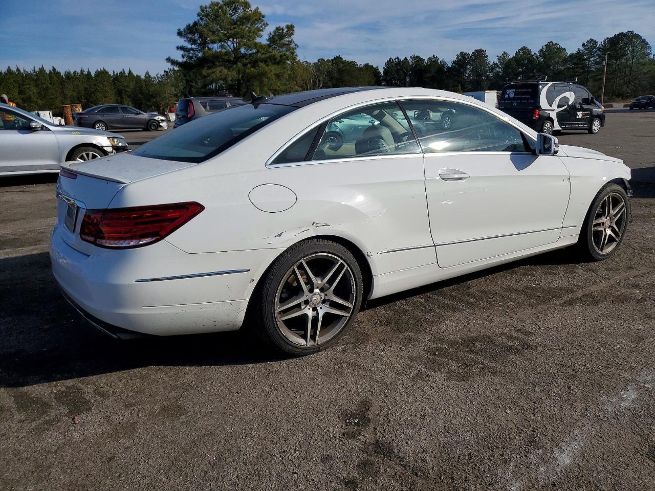 2014 MERCEDES-BENZ E-Class