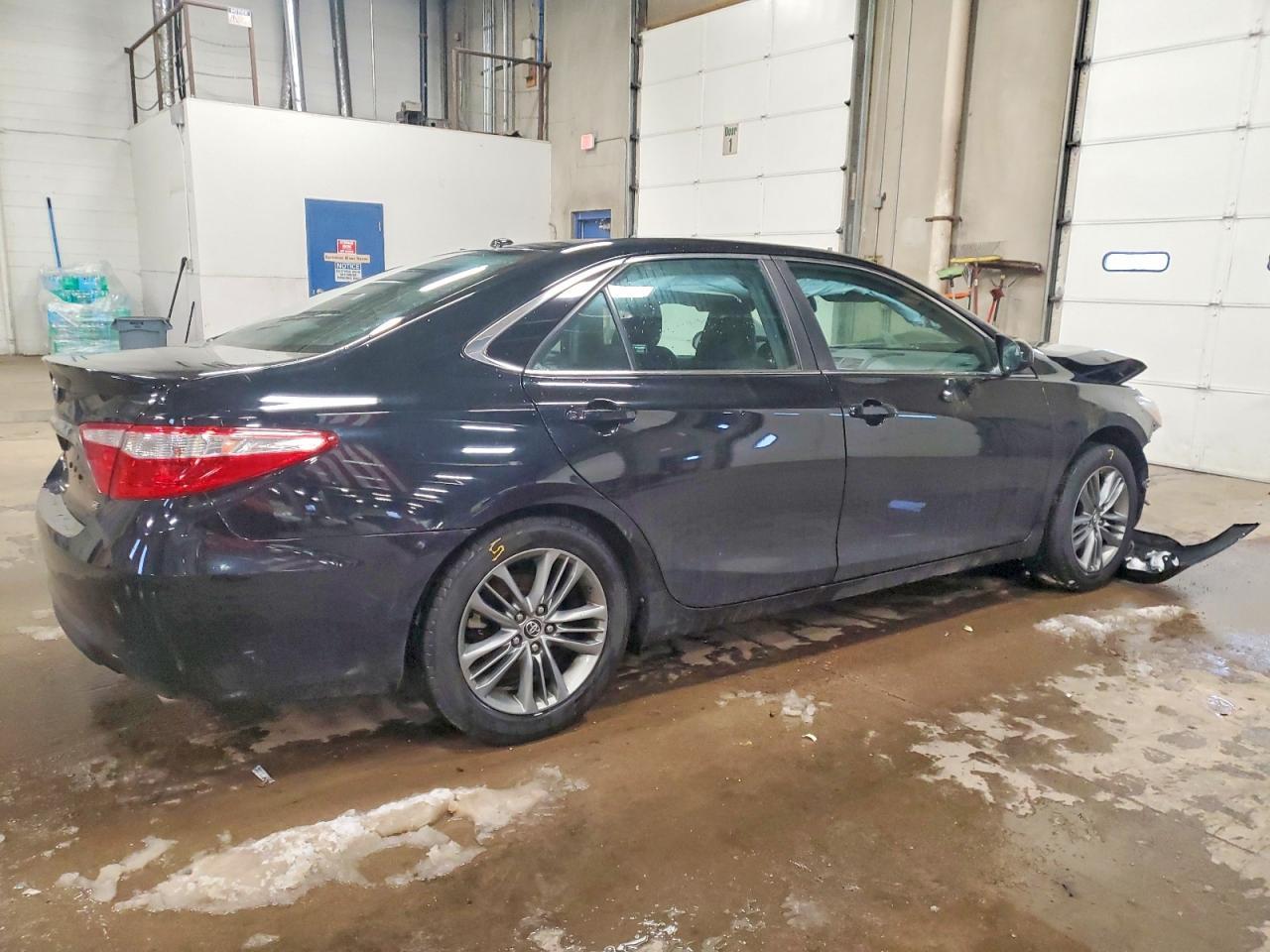 2015 TOYOTA CAMRY
