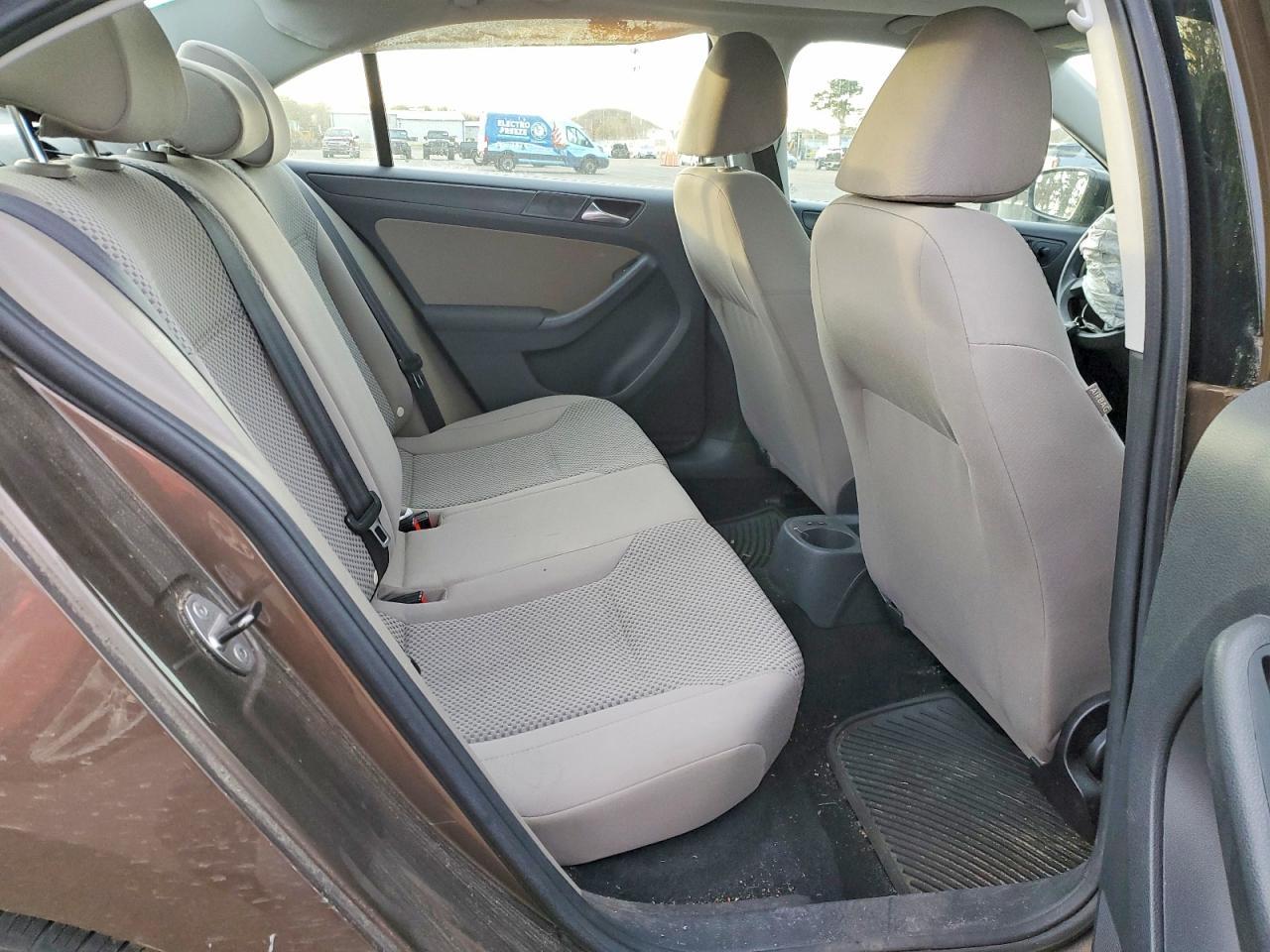 2011 VOLKSWAGEN JETTA
