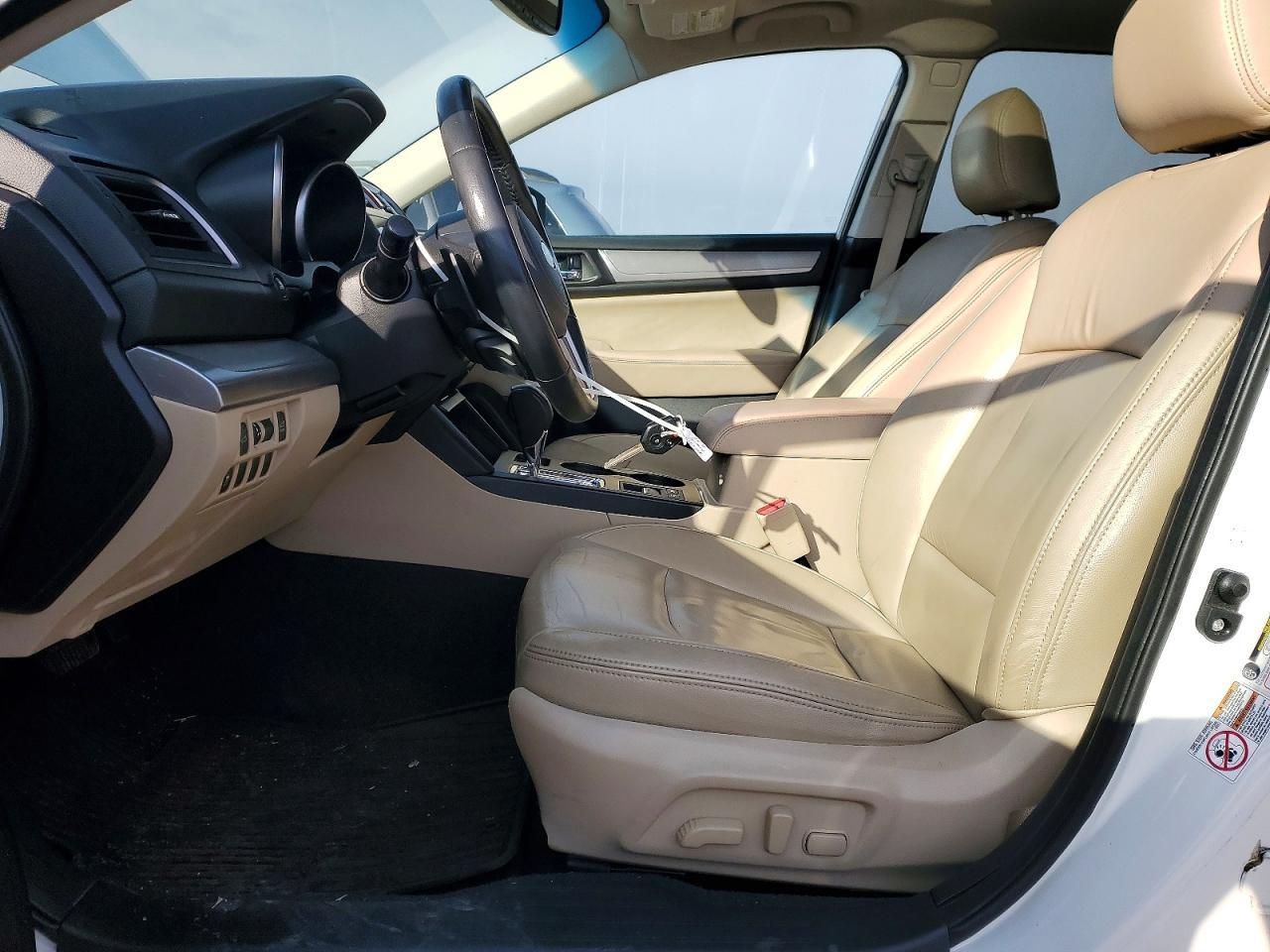 2017 SUBARU Outback