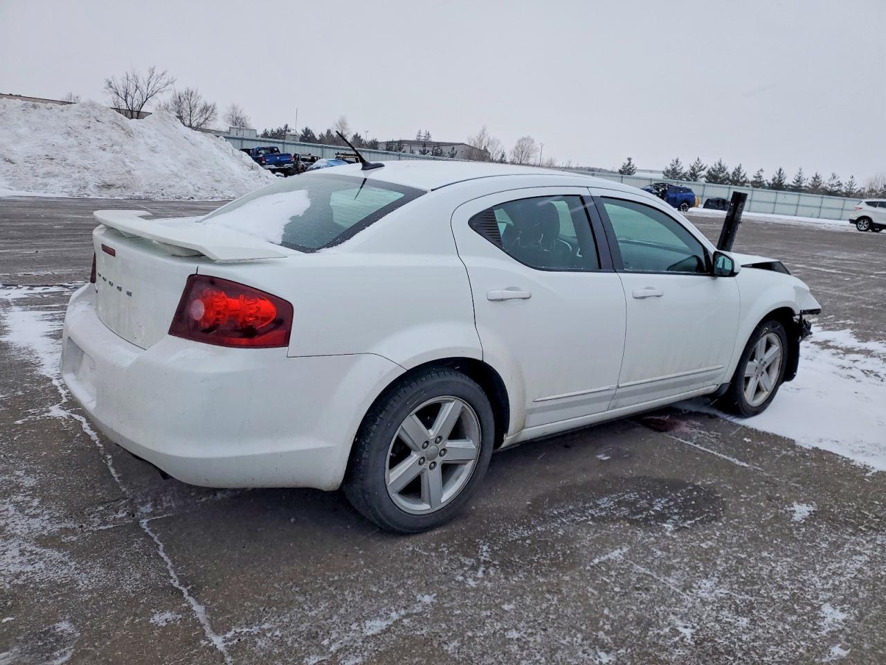 2011 DODGE Avenger