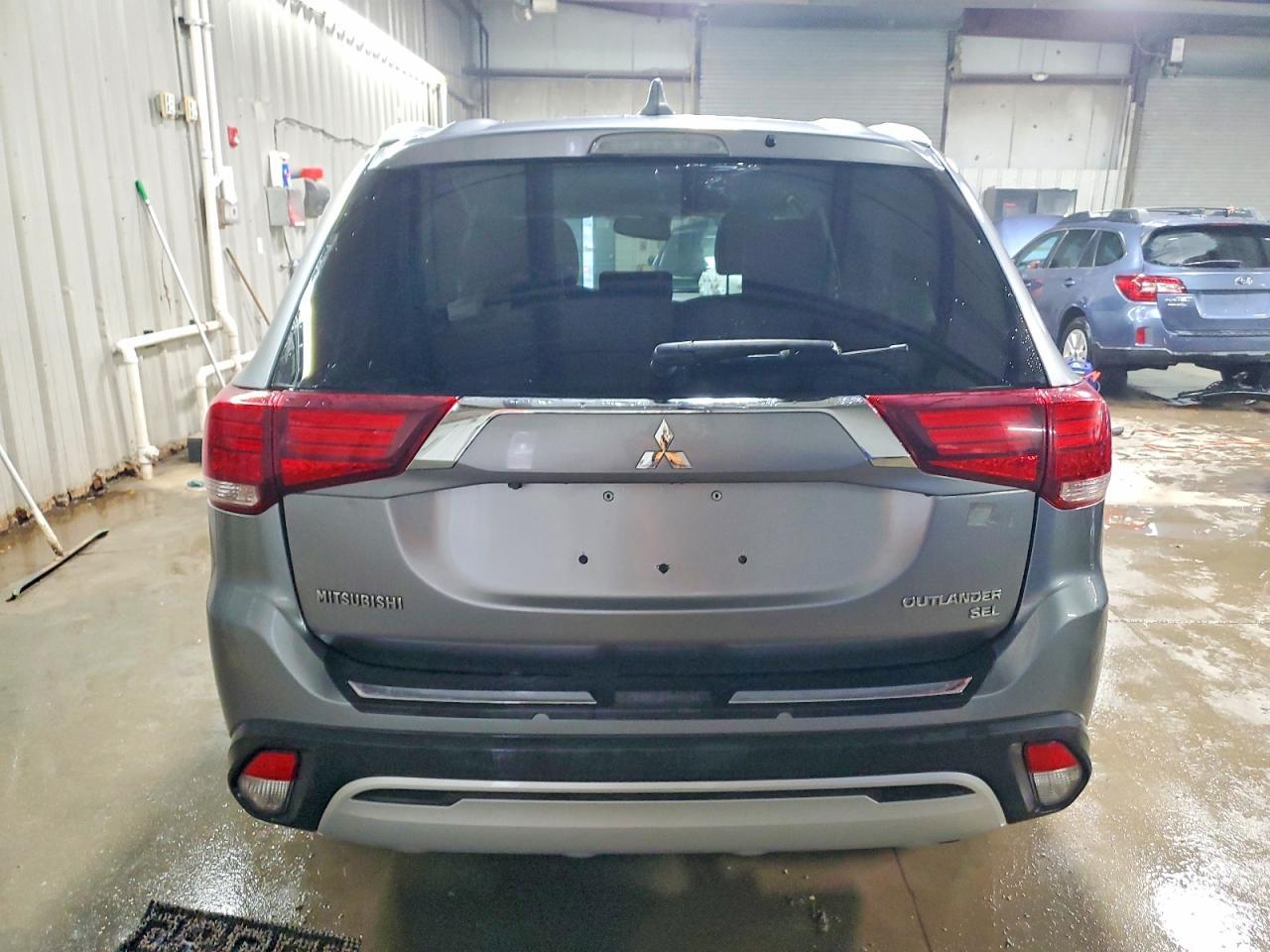2019 MITSUBISHI outlander