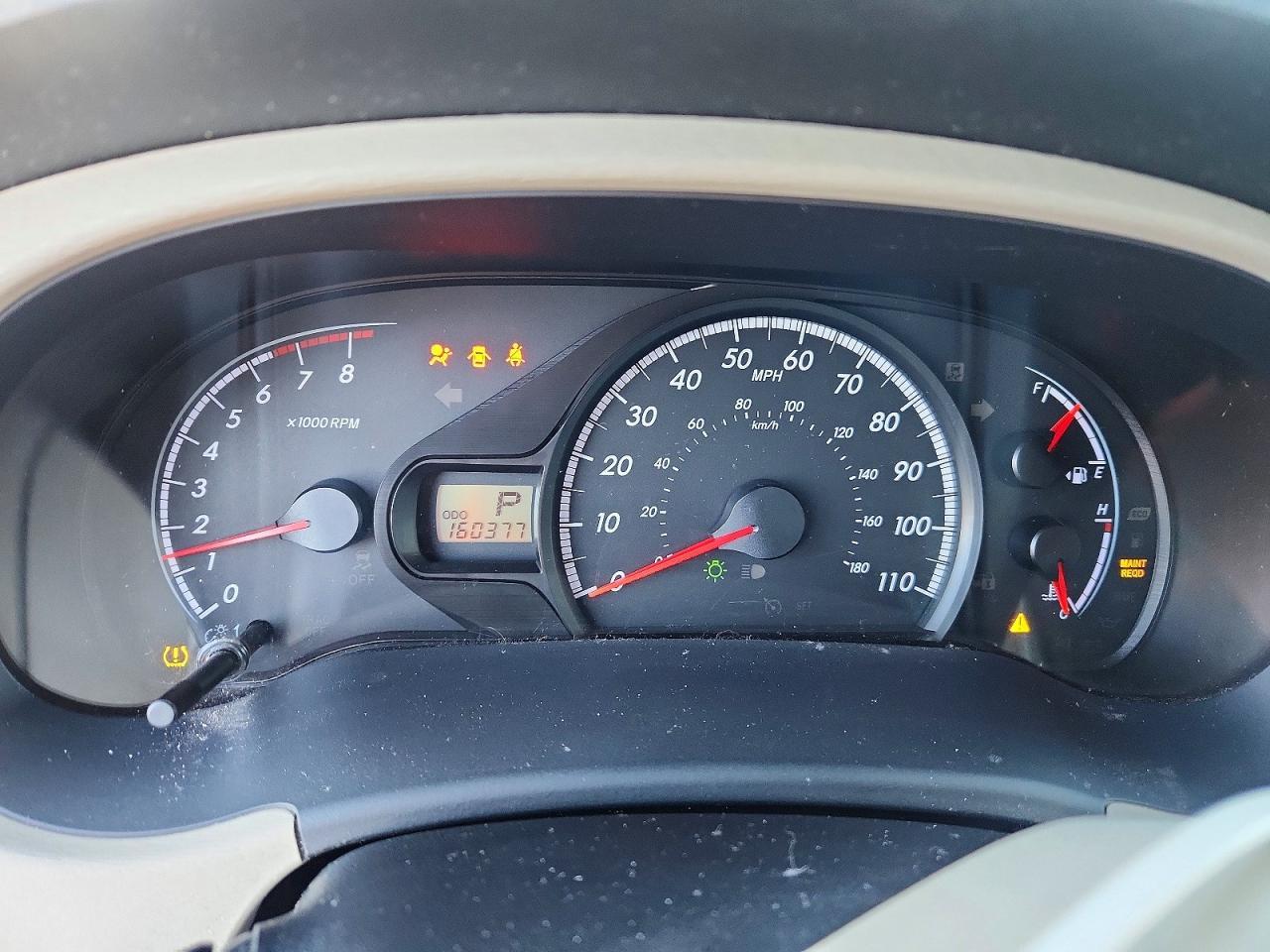 2011 TOYOTA SIENNA