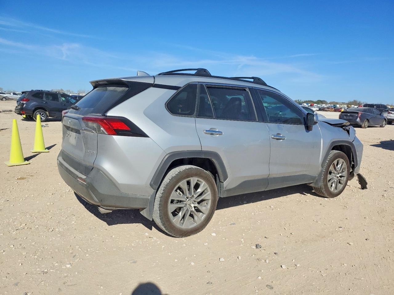 2019 TOYOTA RAV4