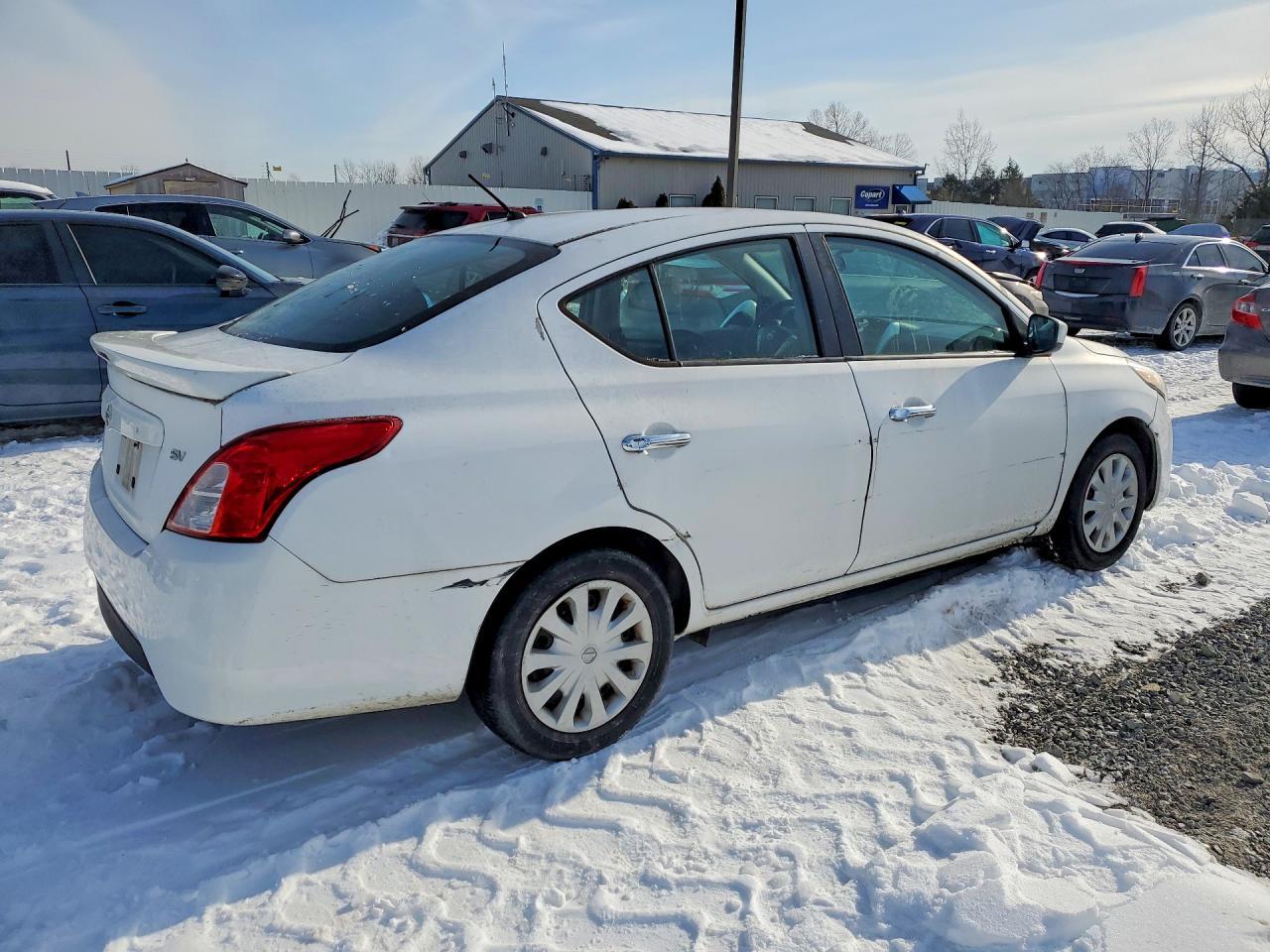 2017 NISSAN VERSA