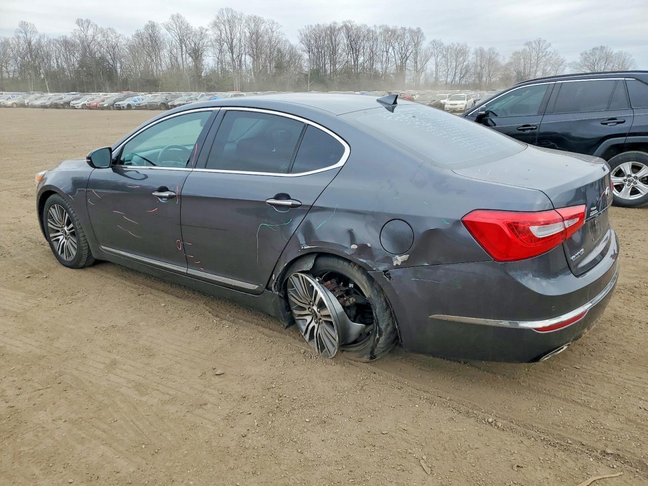 2014 KIA Cadenza