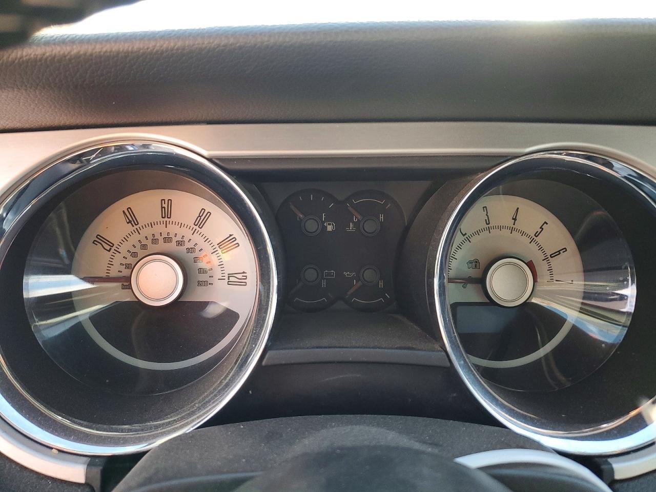 2010 FORD MUSTANG