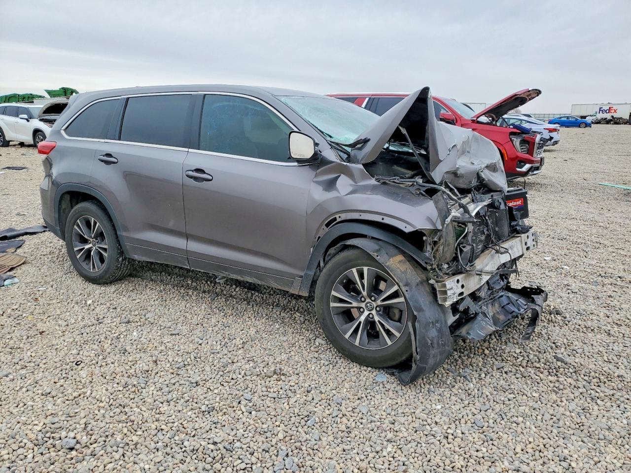 2017 TOYOTA HIGHLANDER