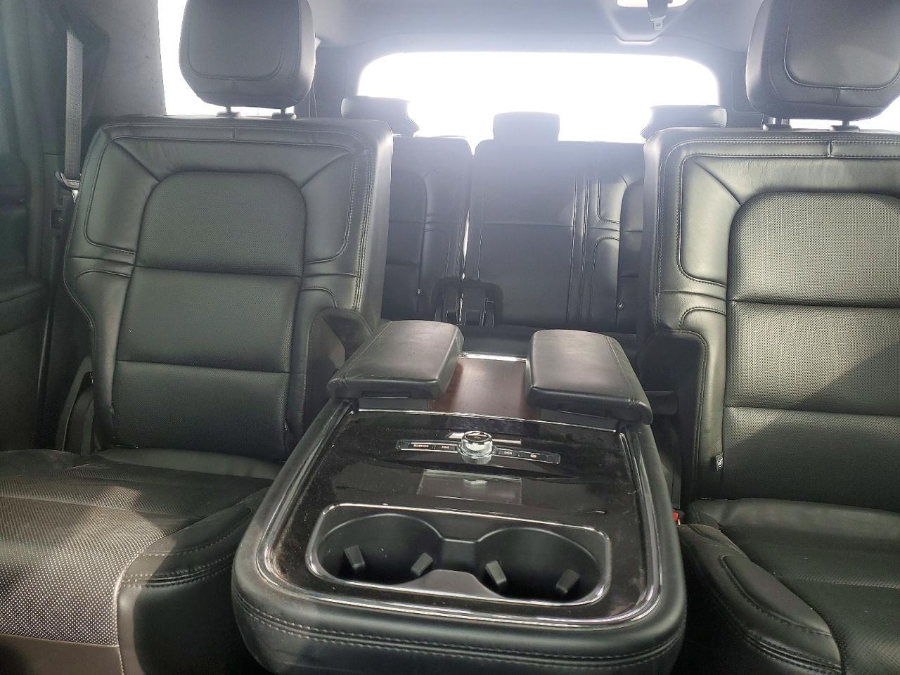 2021 LINCOLN Navigator