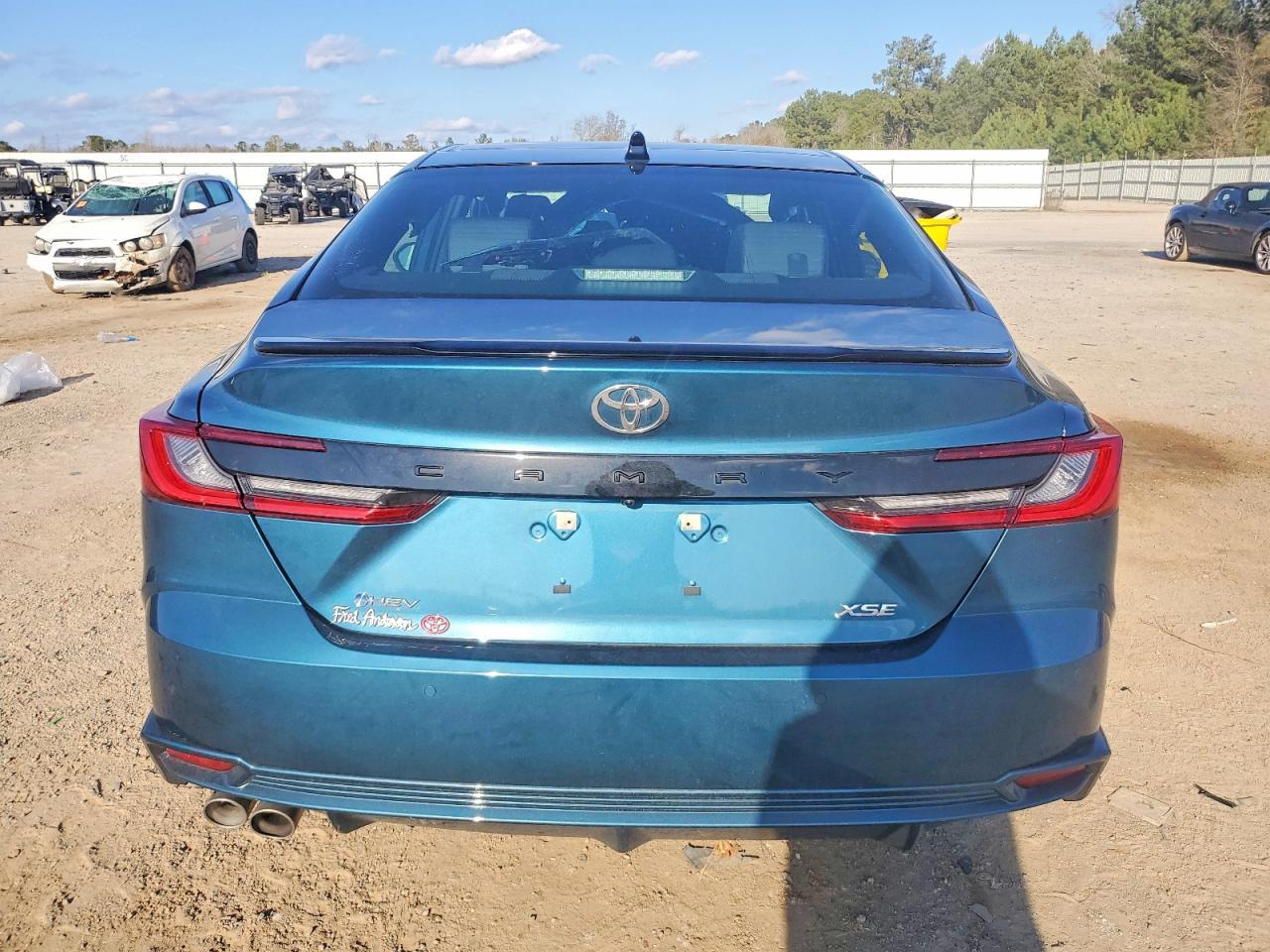 2025 TOYOTA CAMRY
