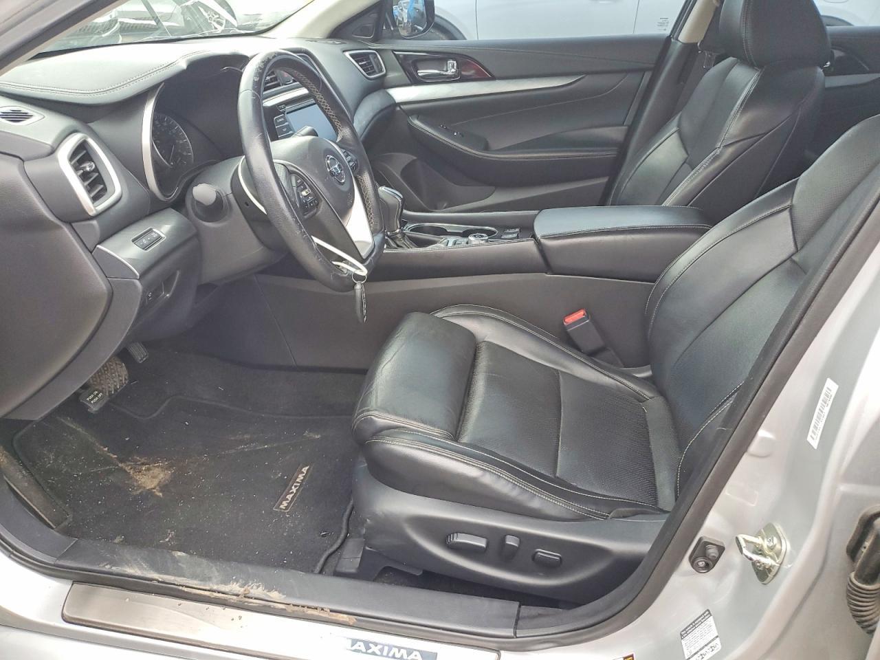 2016 NISSAN Maxima