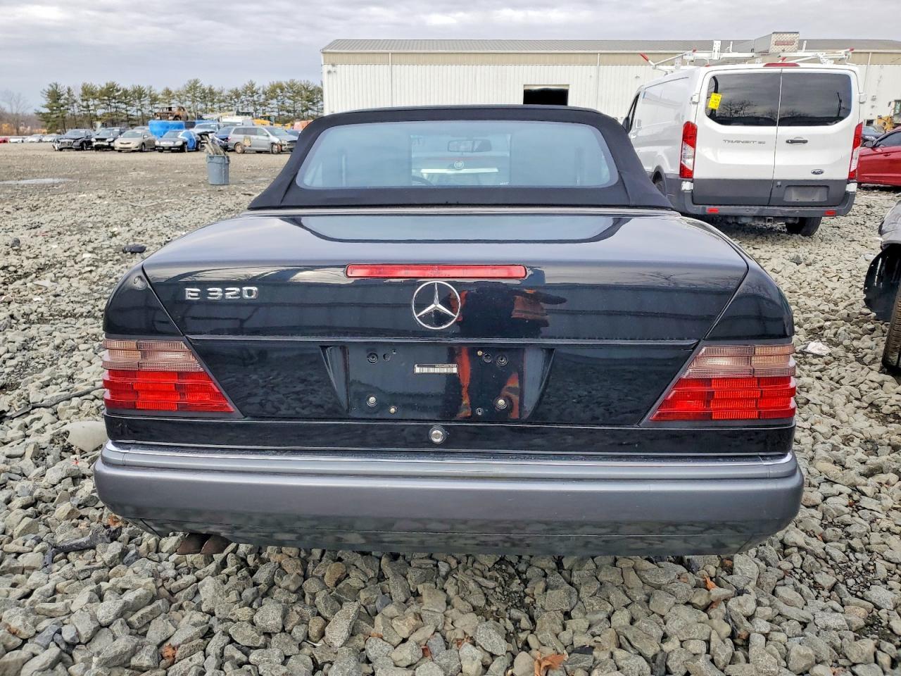 1995 MERCEDES-BENZ E-Class