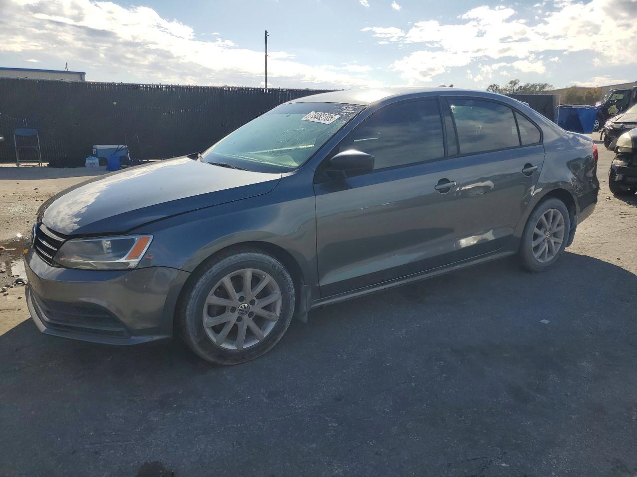 2015 VOLKSWAGEN JETTA