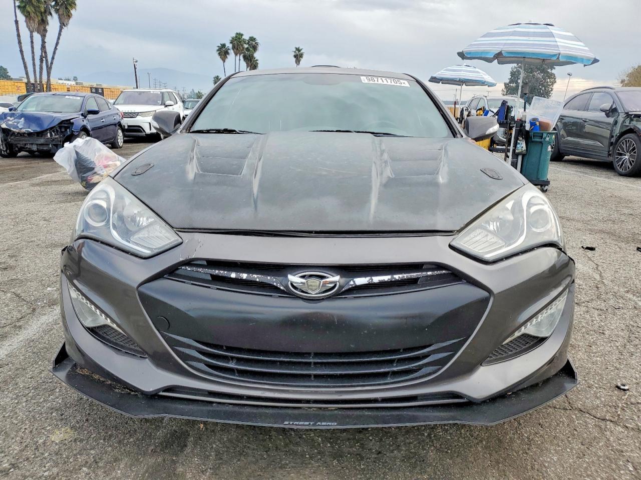 2013 HYUNDAI GENESIS
